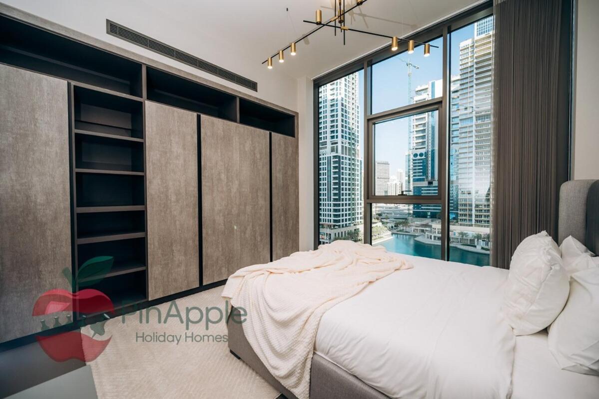 Mbl Royal Live 2br And Maid *