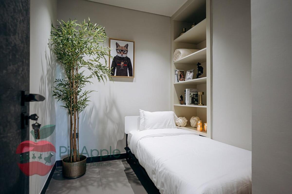 Mbl Royal Live 2br And Maid Apartment Dubai