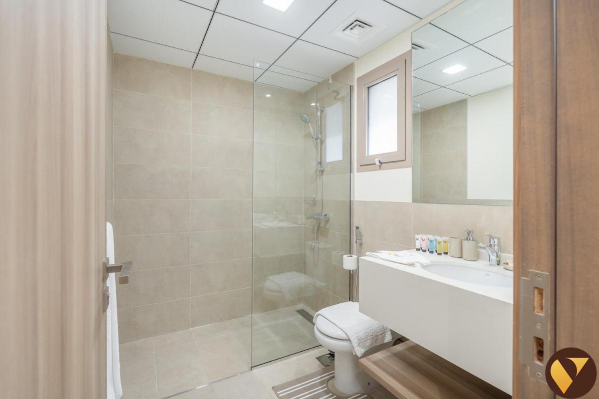 Daire Vogue Brand-new, Canal View From The Bedroom And Huge Balcony, Business Bay Dubai