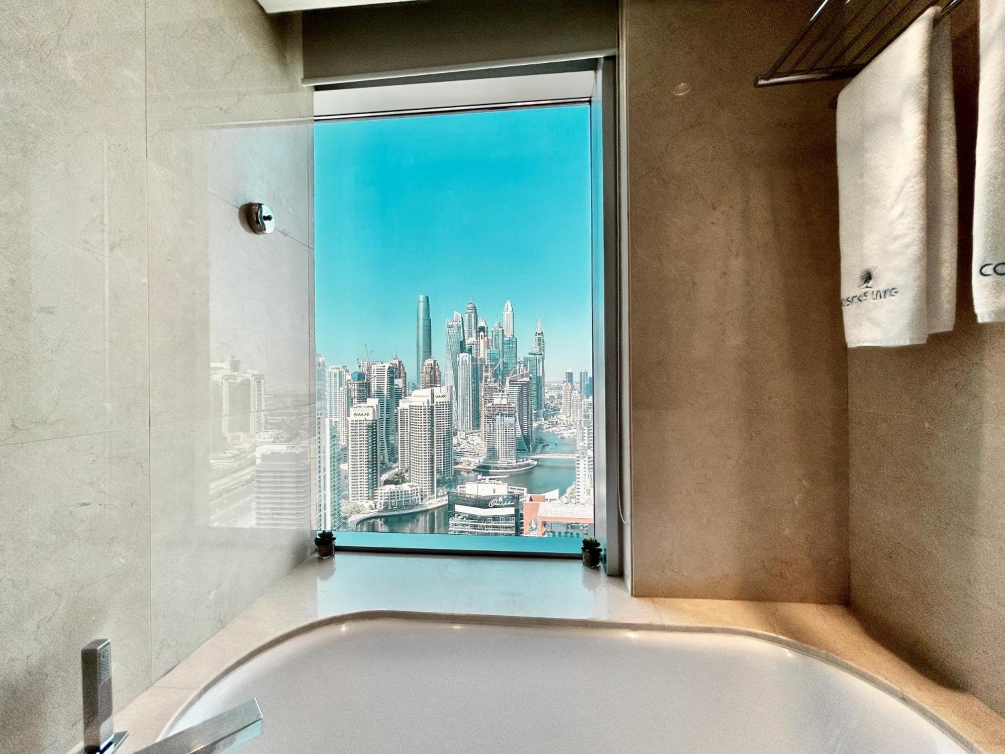 Apartment Jw Marina By Cosmos Living