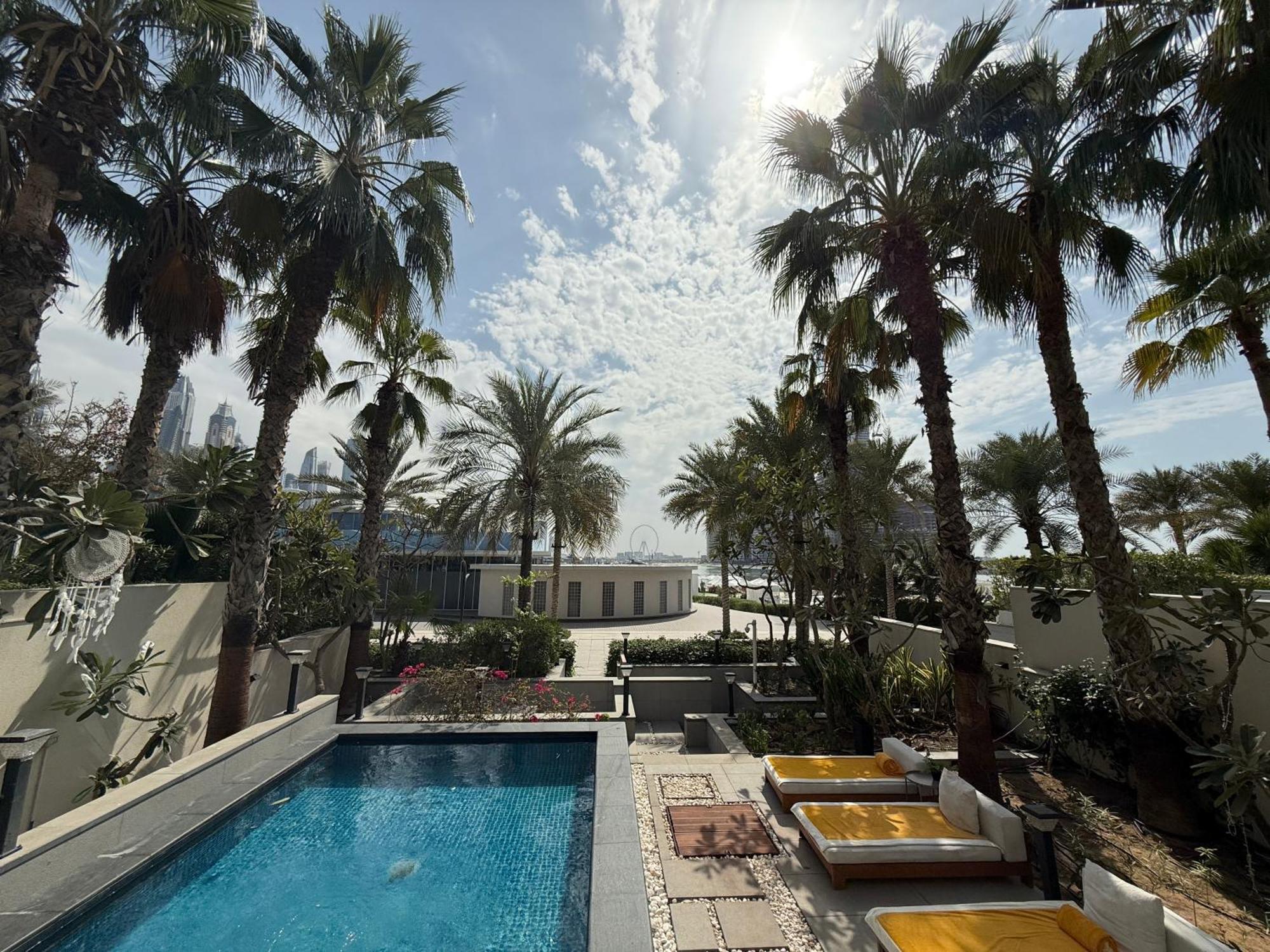 Palm Haven Luxe 3 Bed Townhouse With Private Pool