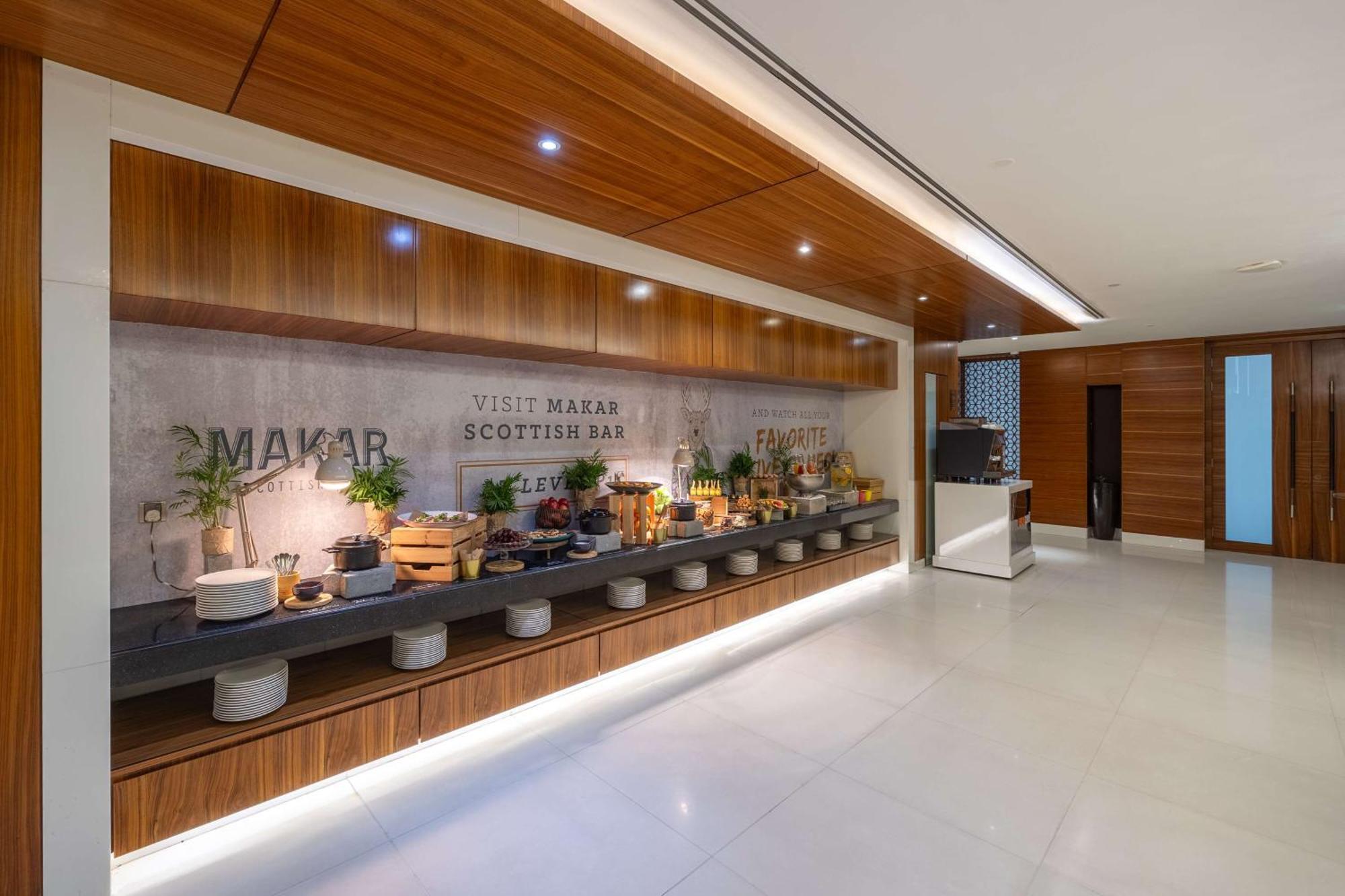 Radisson Blu Hotel, Waterfront Hotel 5*