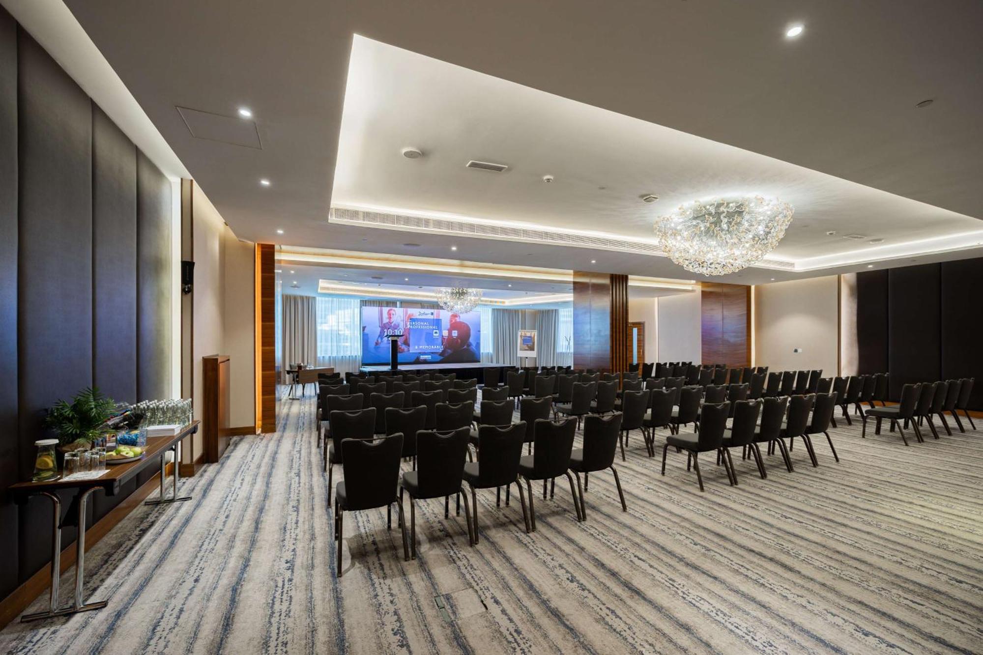 Hotel Radisson Blu Hotel, Waterfront 5*