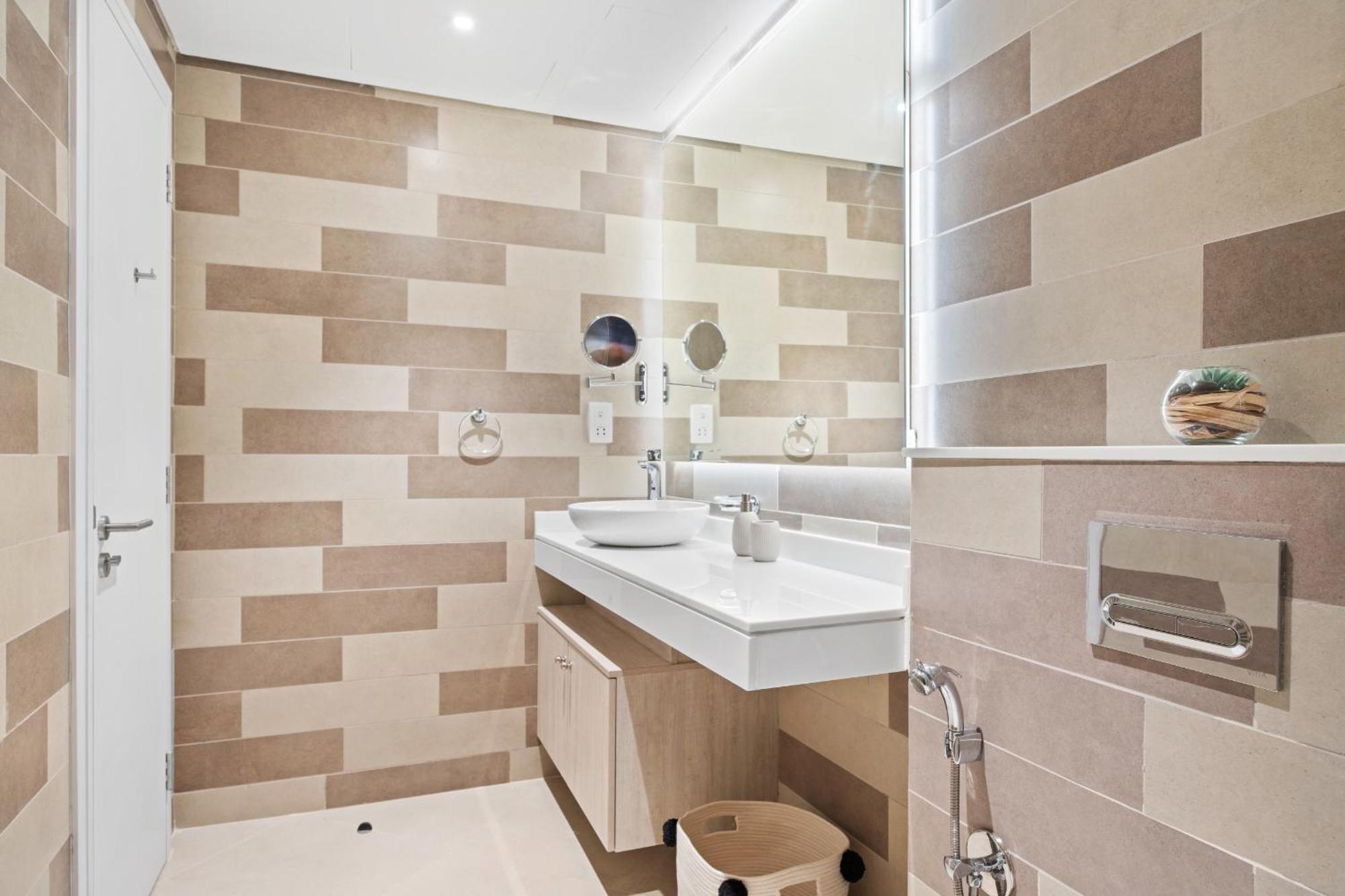 Vayk - Contemporary 1bd On The Palm Jumeirah Apartment *