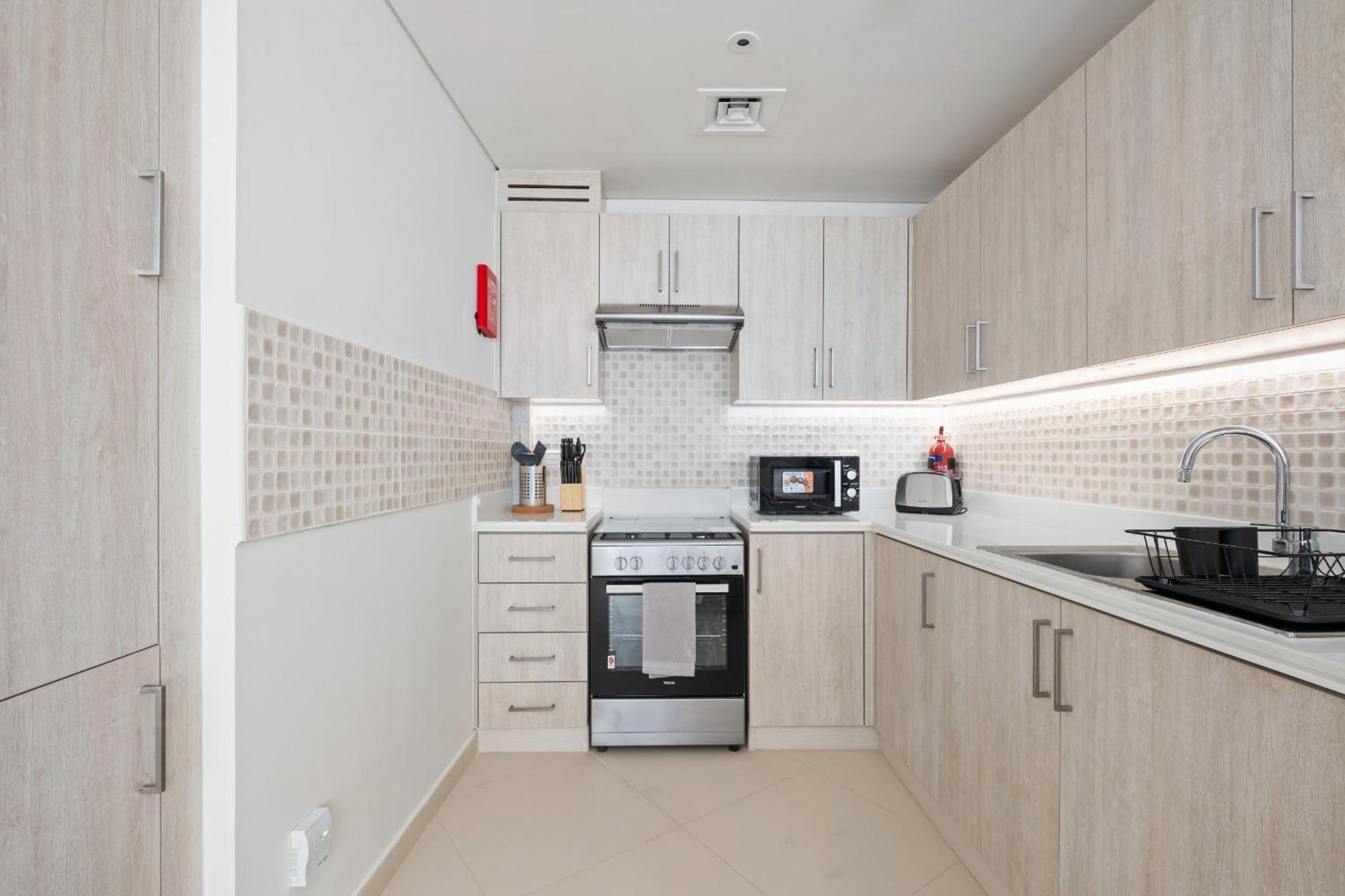 Vayk - Contemporary 1bd On The Palm Jumeirah Apartment *