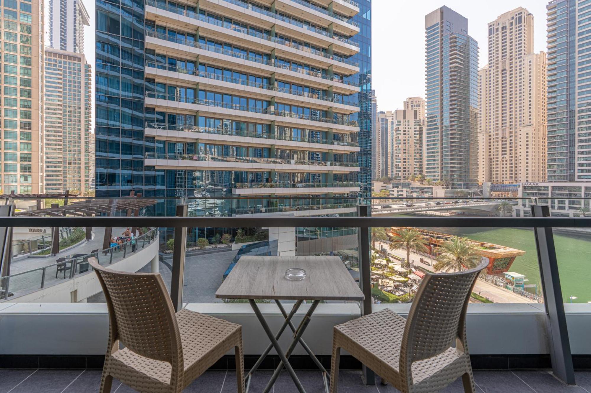 Silverene Towers - Of Choice Apartment Dubai