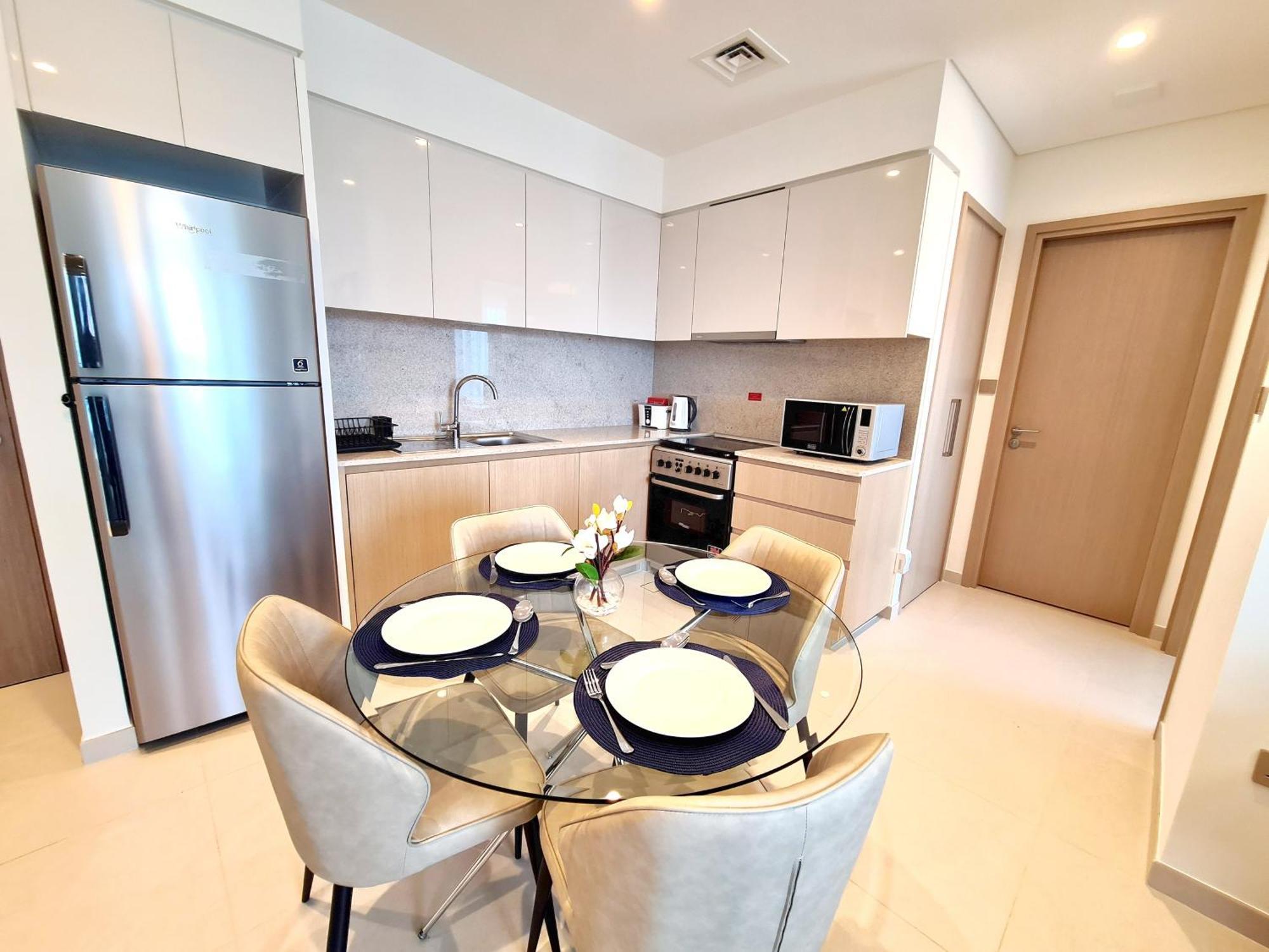 Sunrise Homes - New Luxury Flat Next To Mall & Fountains Apartment *