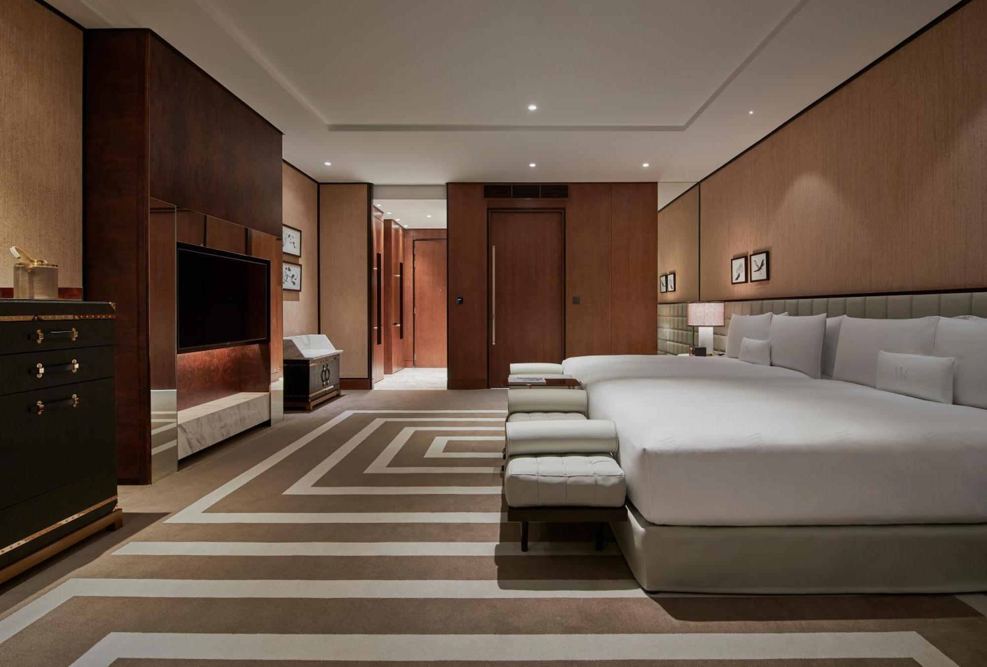 Hotel Waldorf Astoria International Financial Centre 5*
