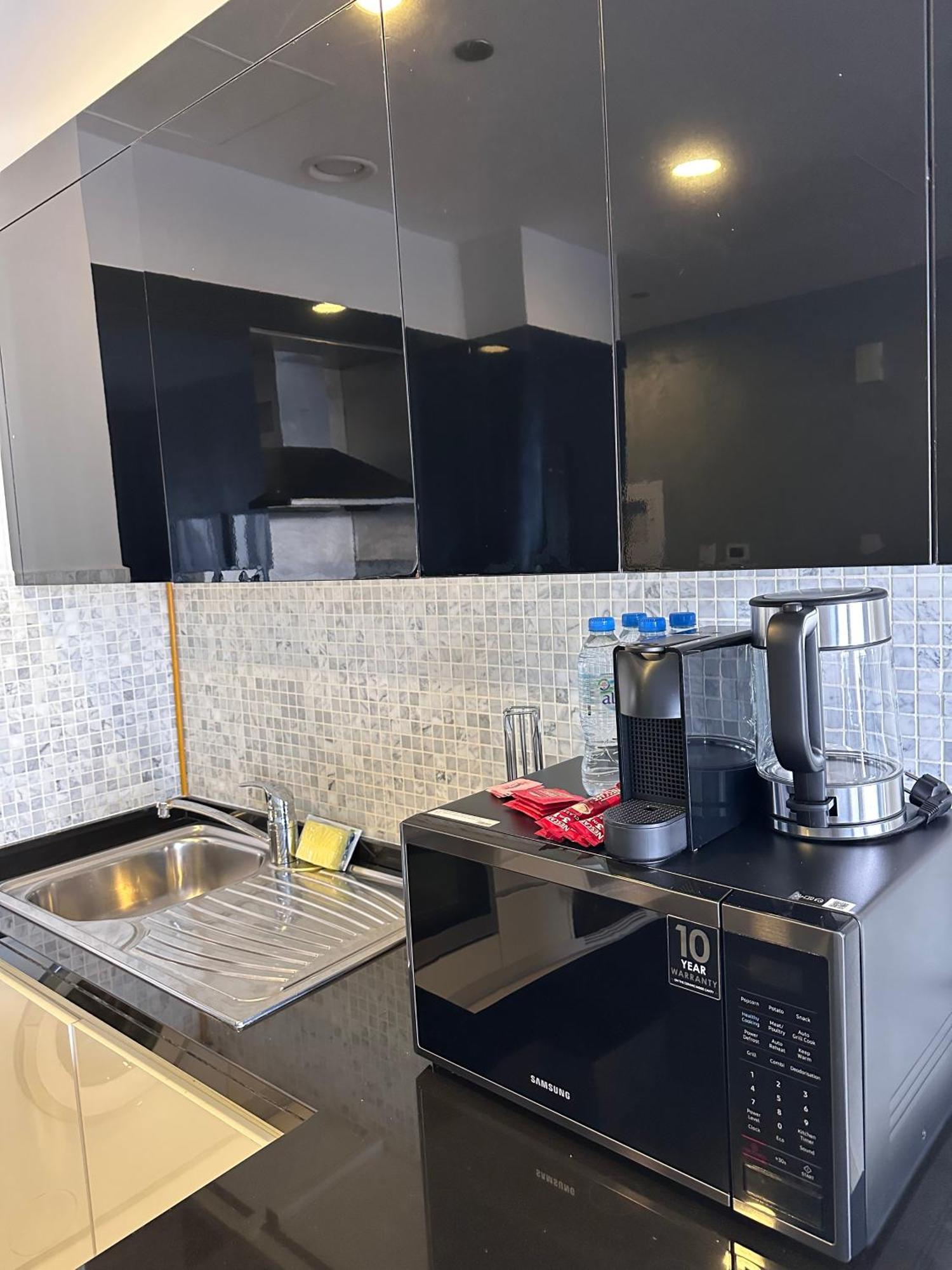 Stylish 1br, 2min To Mall * Dubai