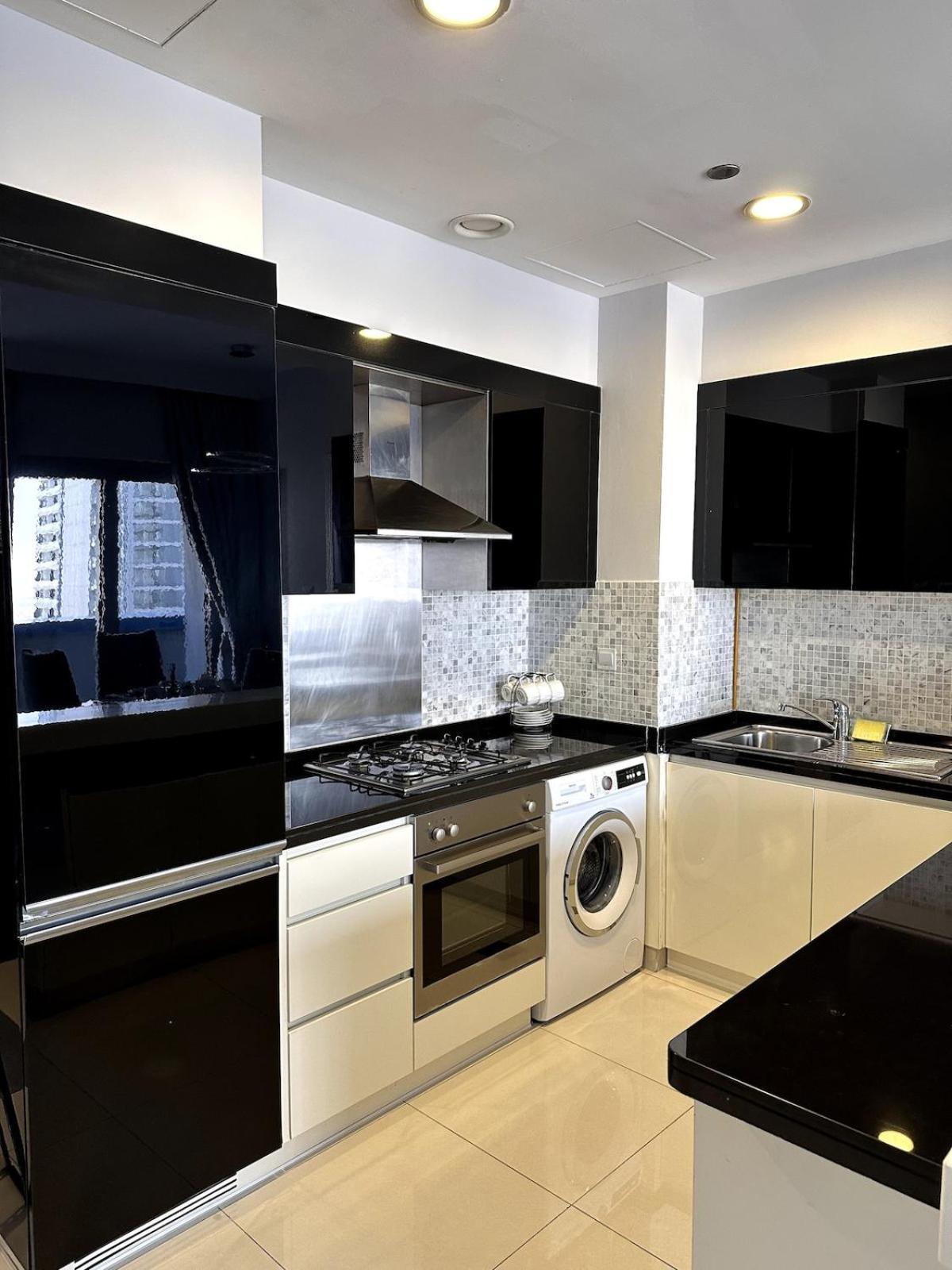 Stylish 1br, 2min To Mall * Dubai
