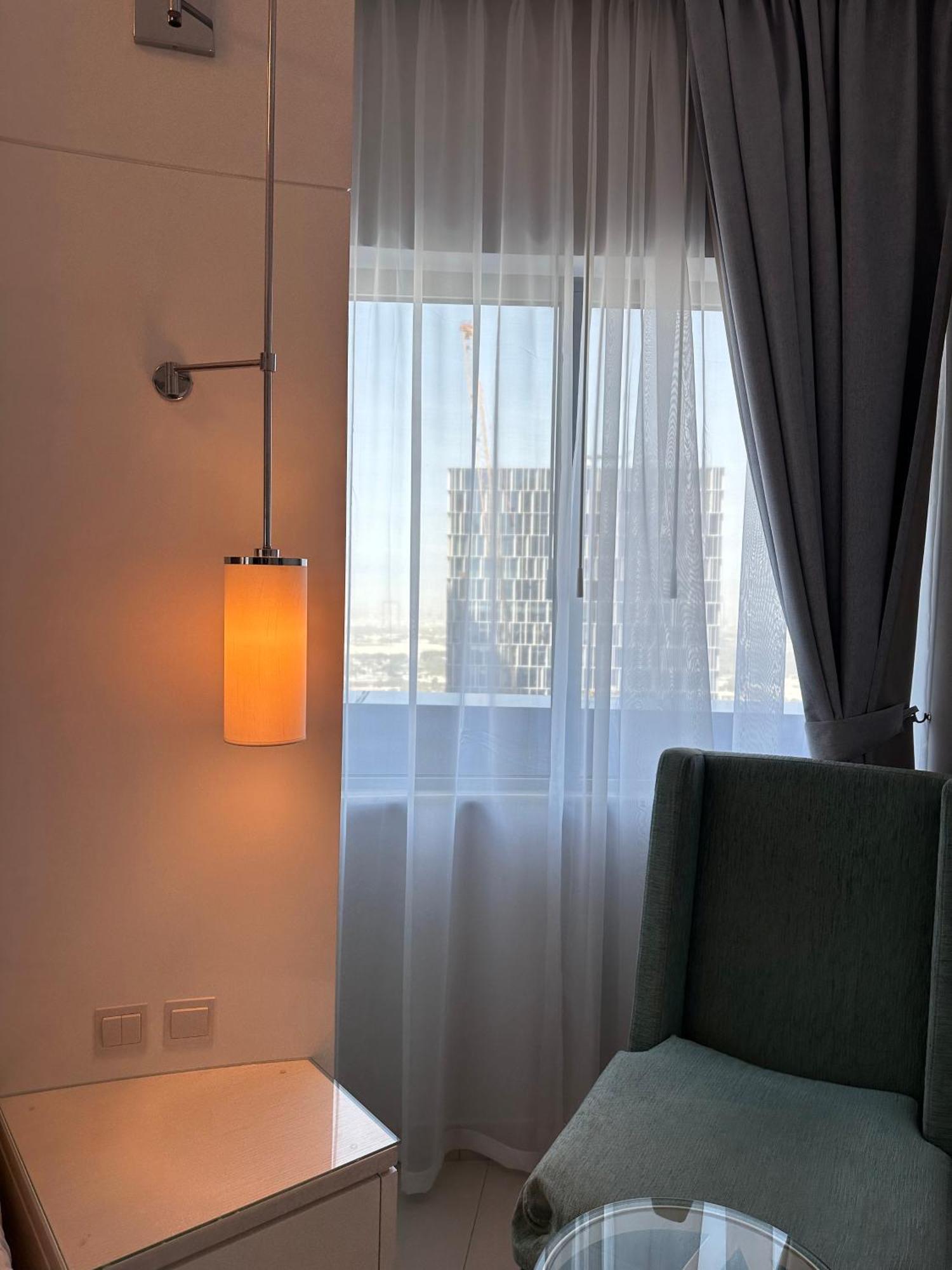 Stylish 1br, 2min To Mall Apartment *