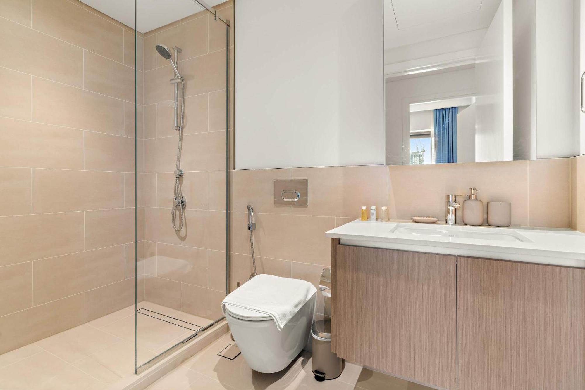 Silkhaus Chic 1br In Creek Grove With Pool View Dubai