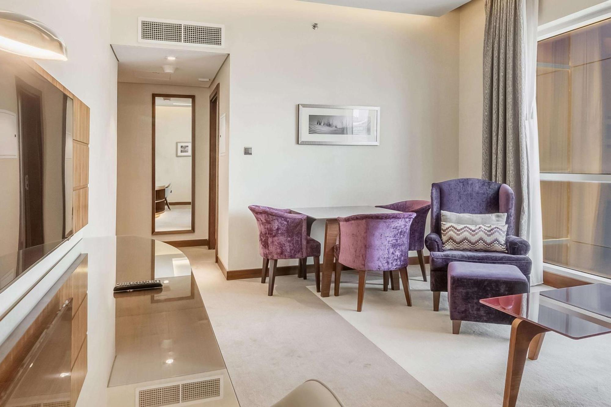 Hotel Radisson Blu Hotel, Waterfront Dubai
