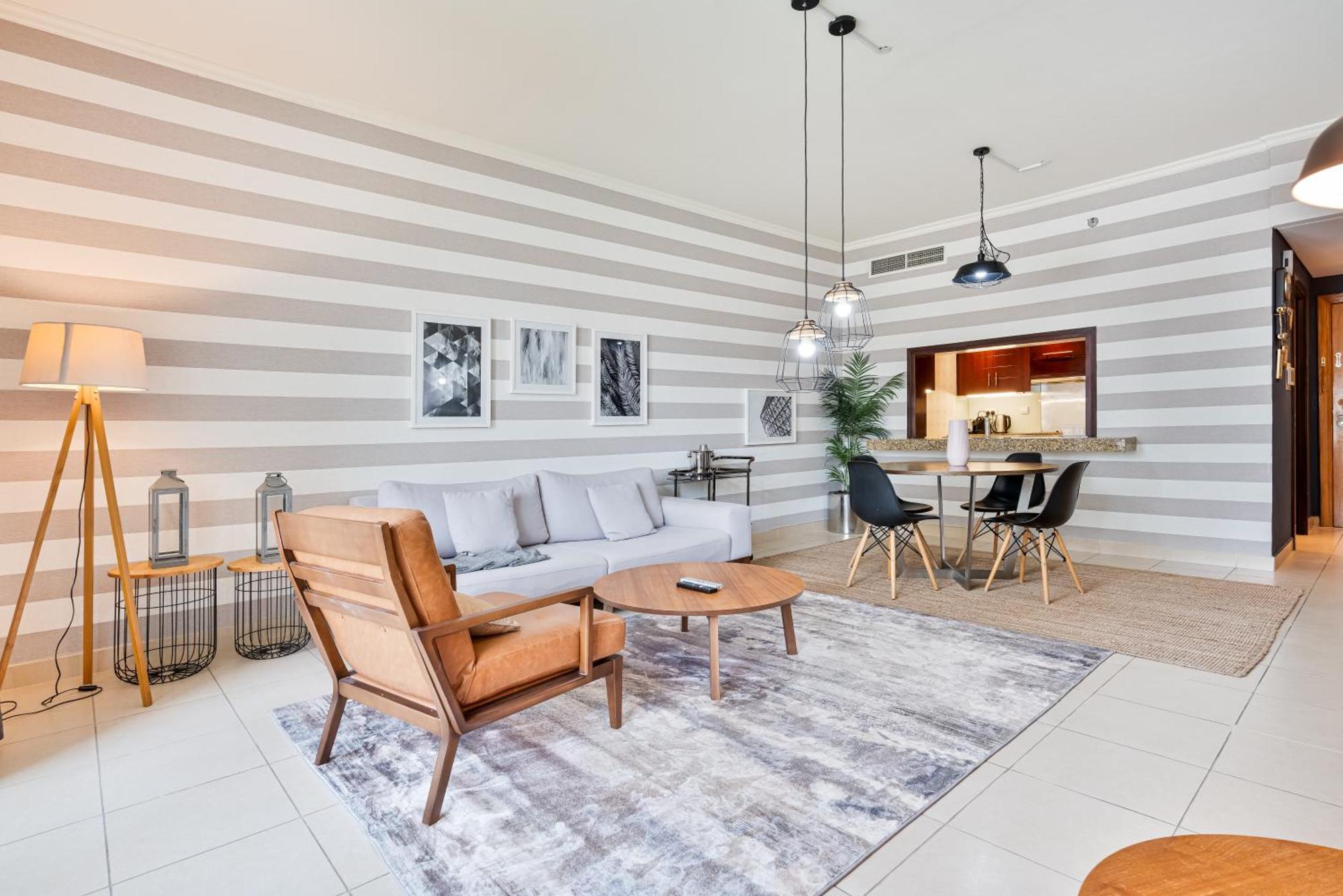 Apartment Vibrant 1br With Burj Khalifa View Dubai