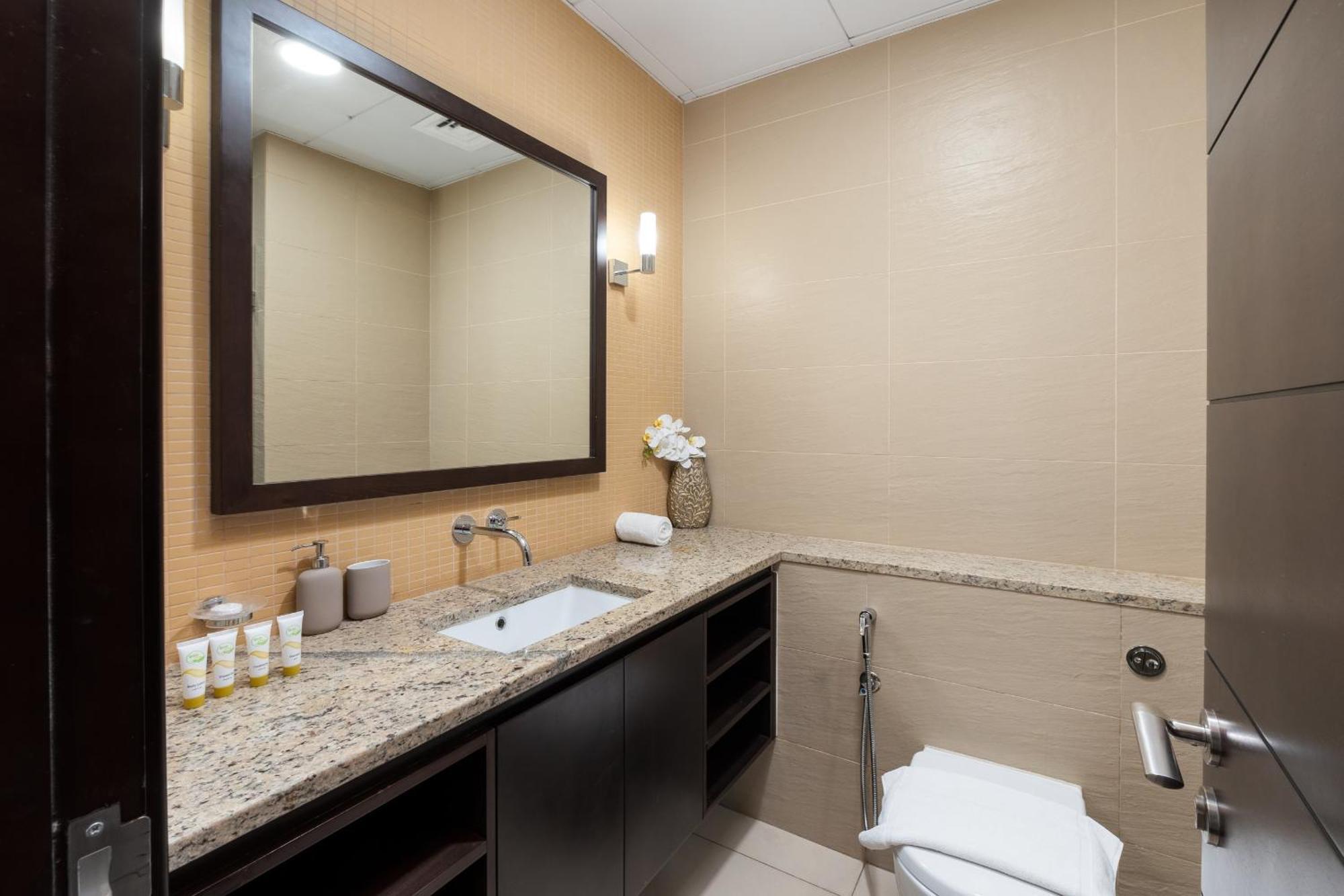 Tiara Residences, Palm Jumeirah - Mint Apartment Dubai
