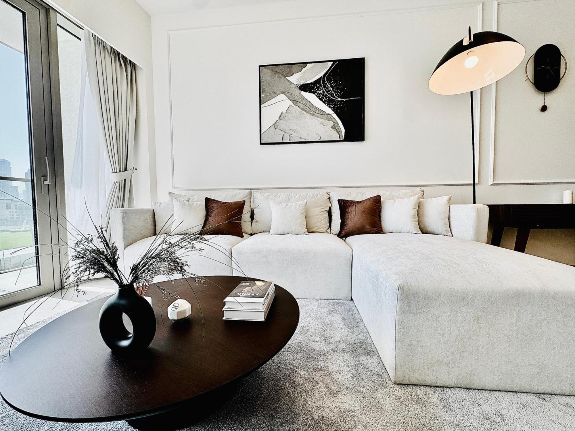 Venduras Homes -grande Tower, Downtown Dubai, Burj Khalifa & Fountain Views Apartment Dubai