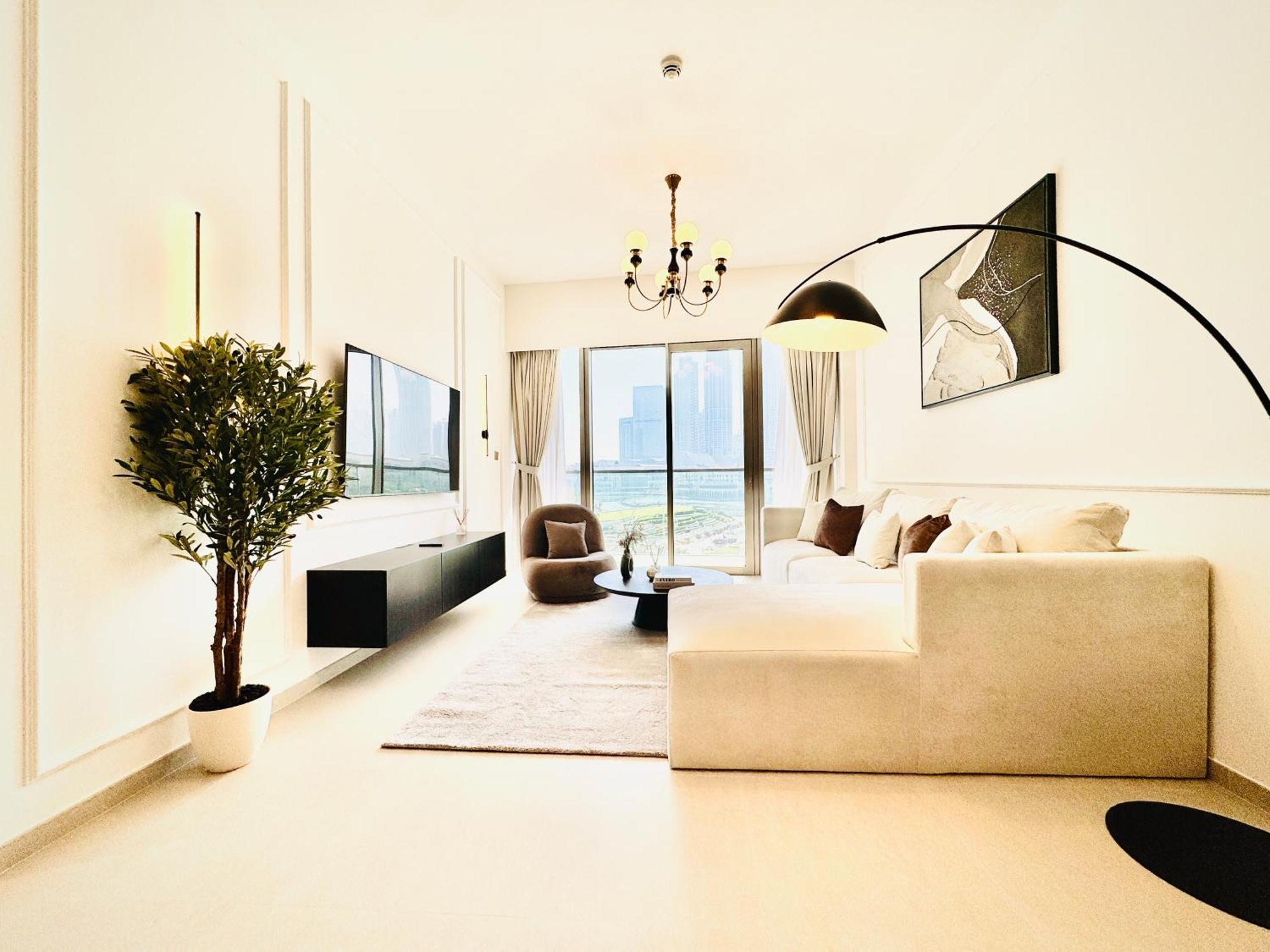 Venduras Homes -grande Tower, Downtown Dubai, Burj Khalifa & Fountain Views Apartment *