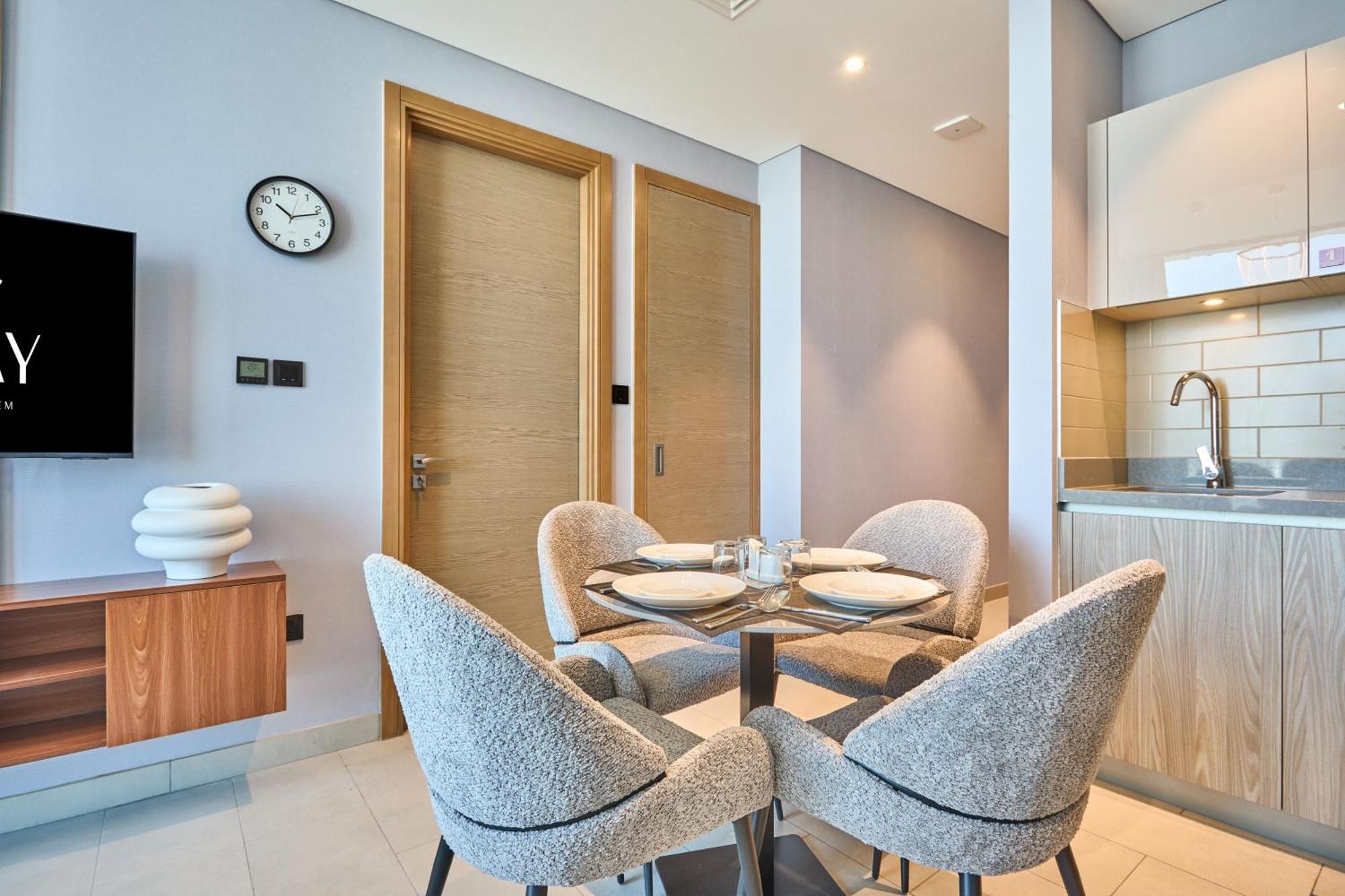 By Latinem Luxury 1br W 2709 Near Burj Khalifa *