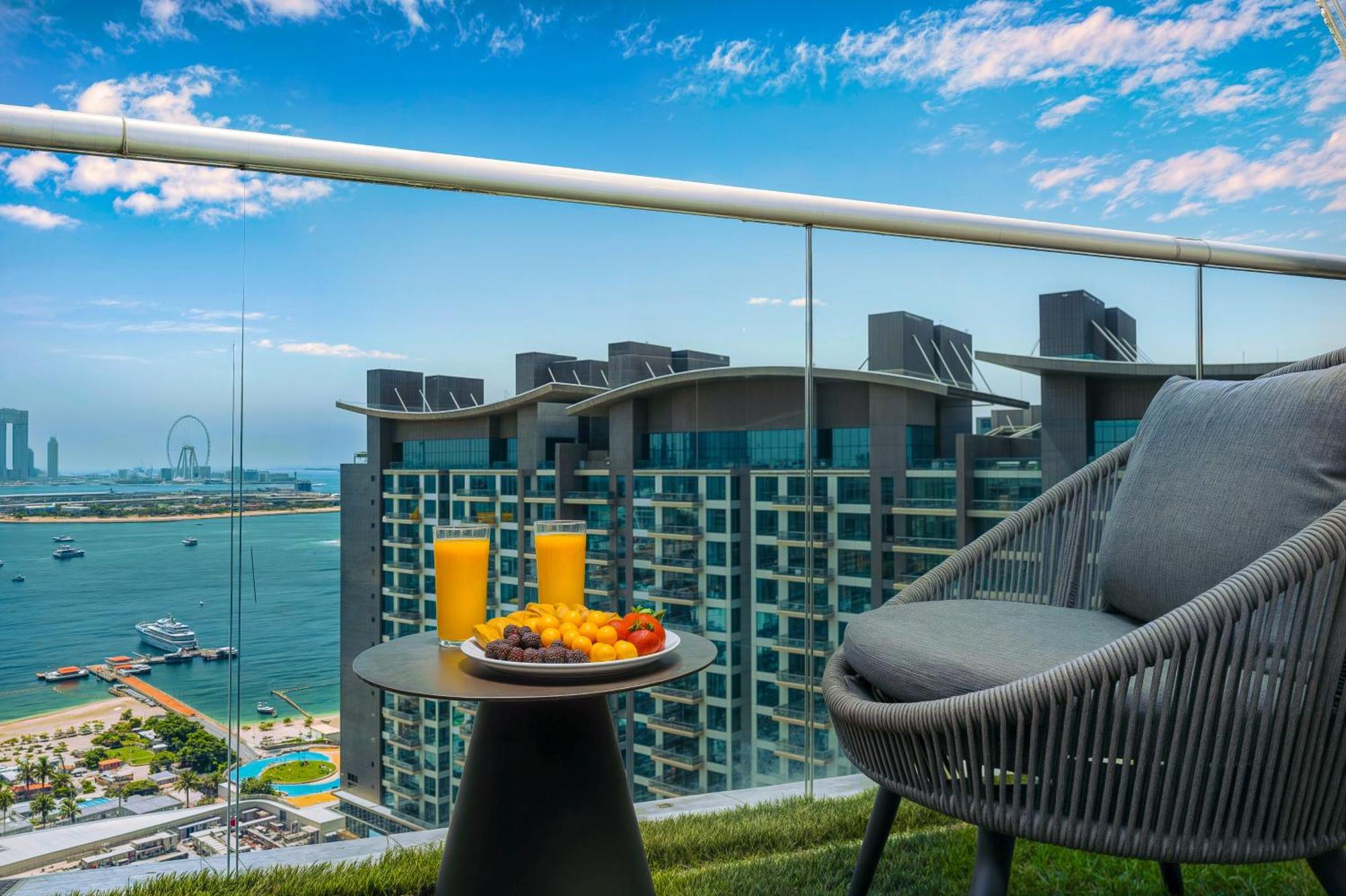 Palm Jumeirah - Luxe Infinity Pool I Direct Access Apartment