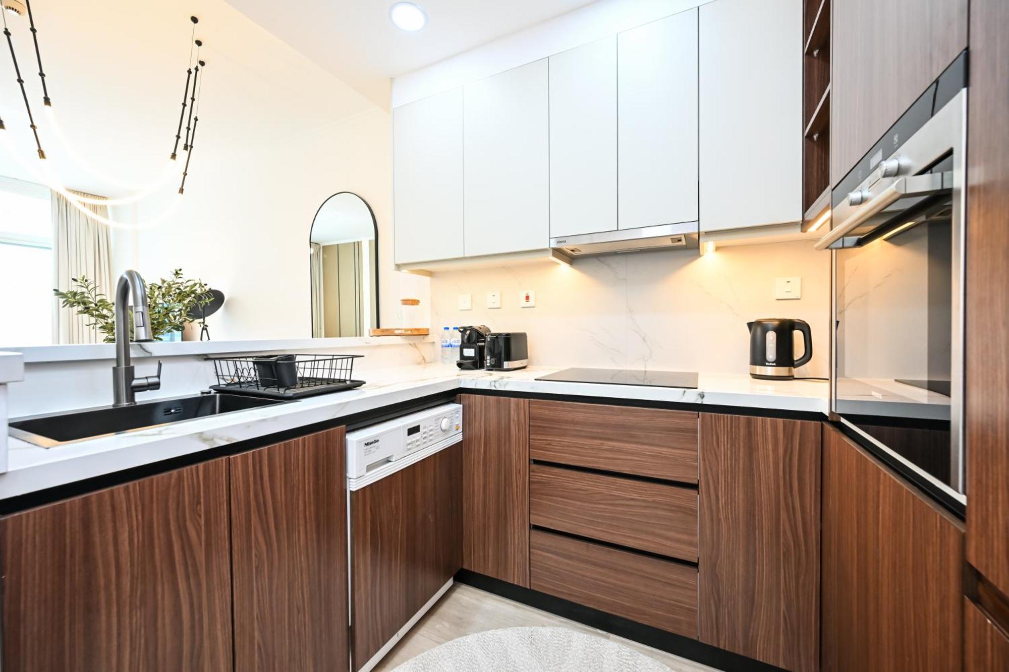 Apartamento New Renovated Modern 1 Bedroom Marina Dubai