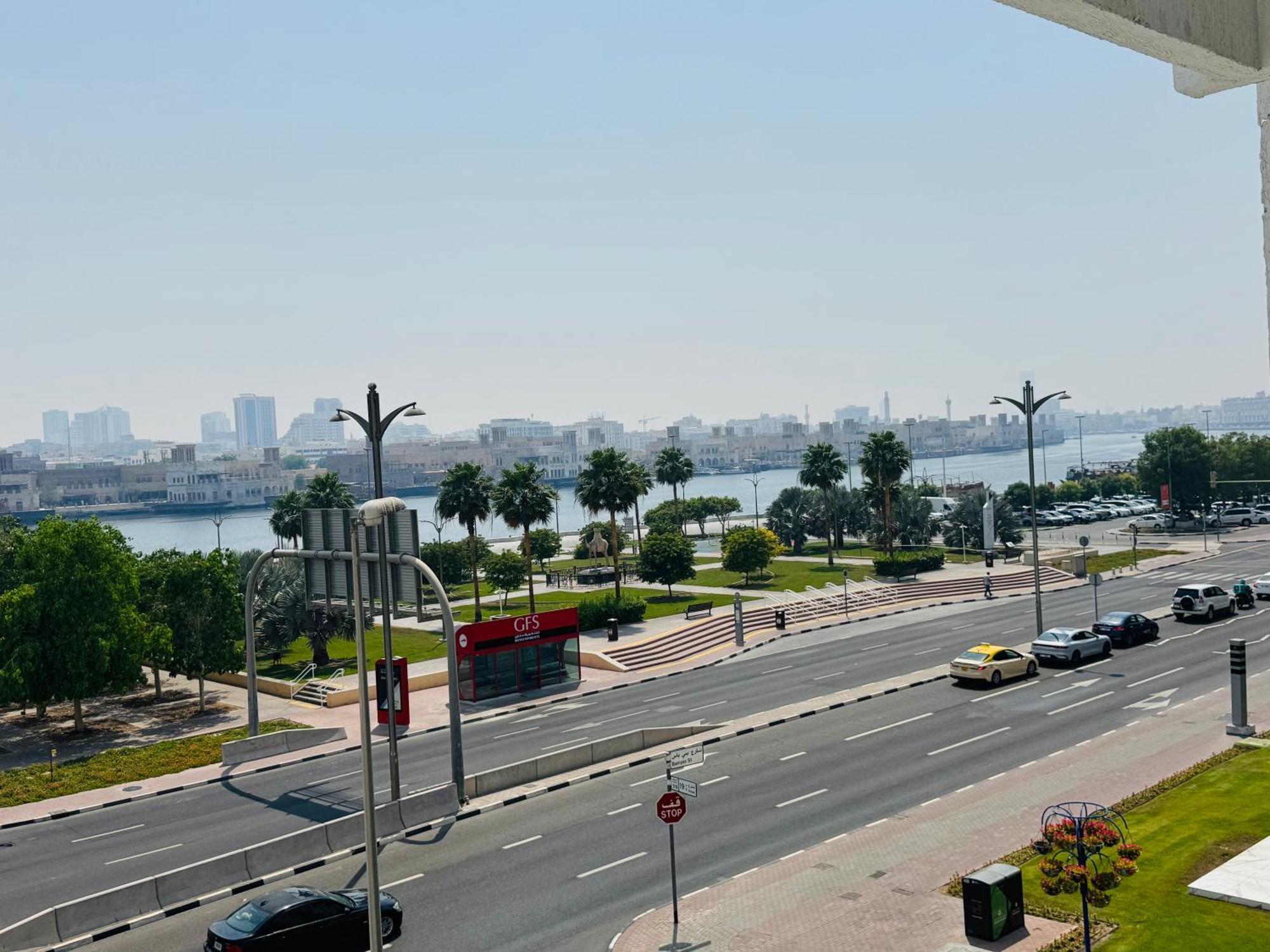 Wow Amazing Burjkhalifa,sea,sunset,ship,park View,only Male Hostel-airport,metro,mall,golf,bus,park Near Dubai