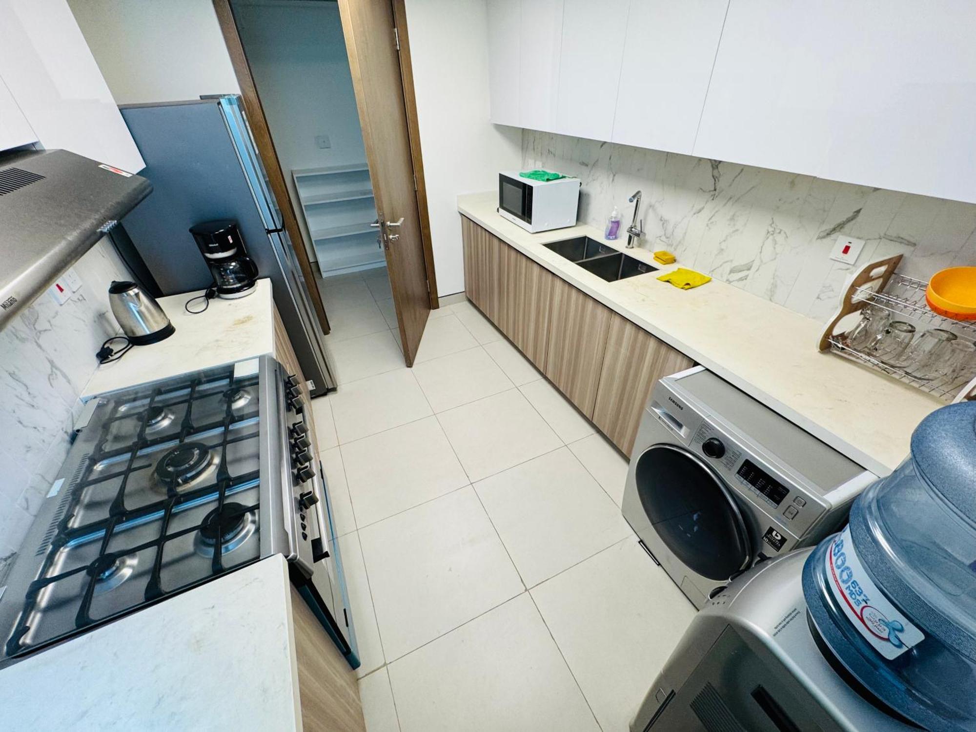 Bed & Breakfast Wow Amazing Burjkhalifa,sea,sunset,ship,park View,only Male Hostel-airport,metro,mall,golf,bus,park Near Dubai