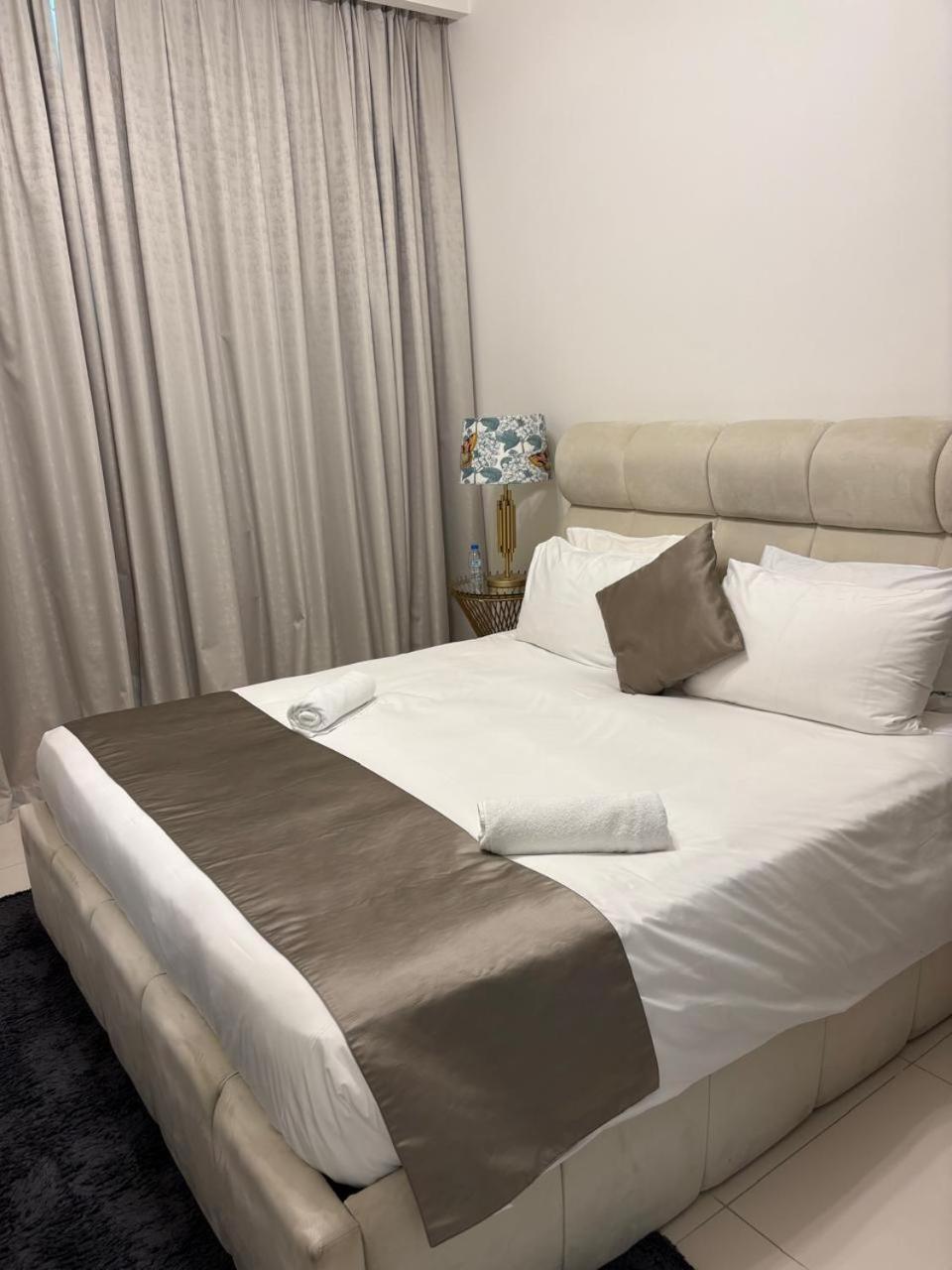 Best Emaar Beachfront View One Bedroom Tatil Evi Dubai
