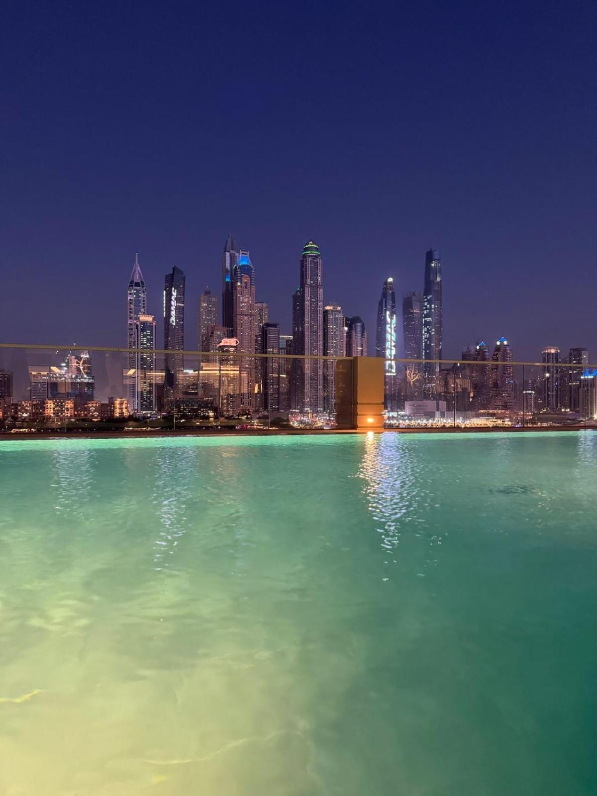 Best Emaar Beachfront View One Bedroom Tatil Evi Dubai