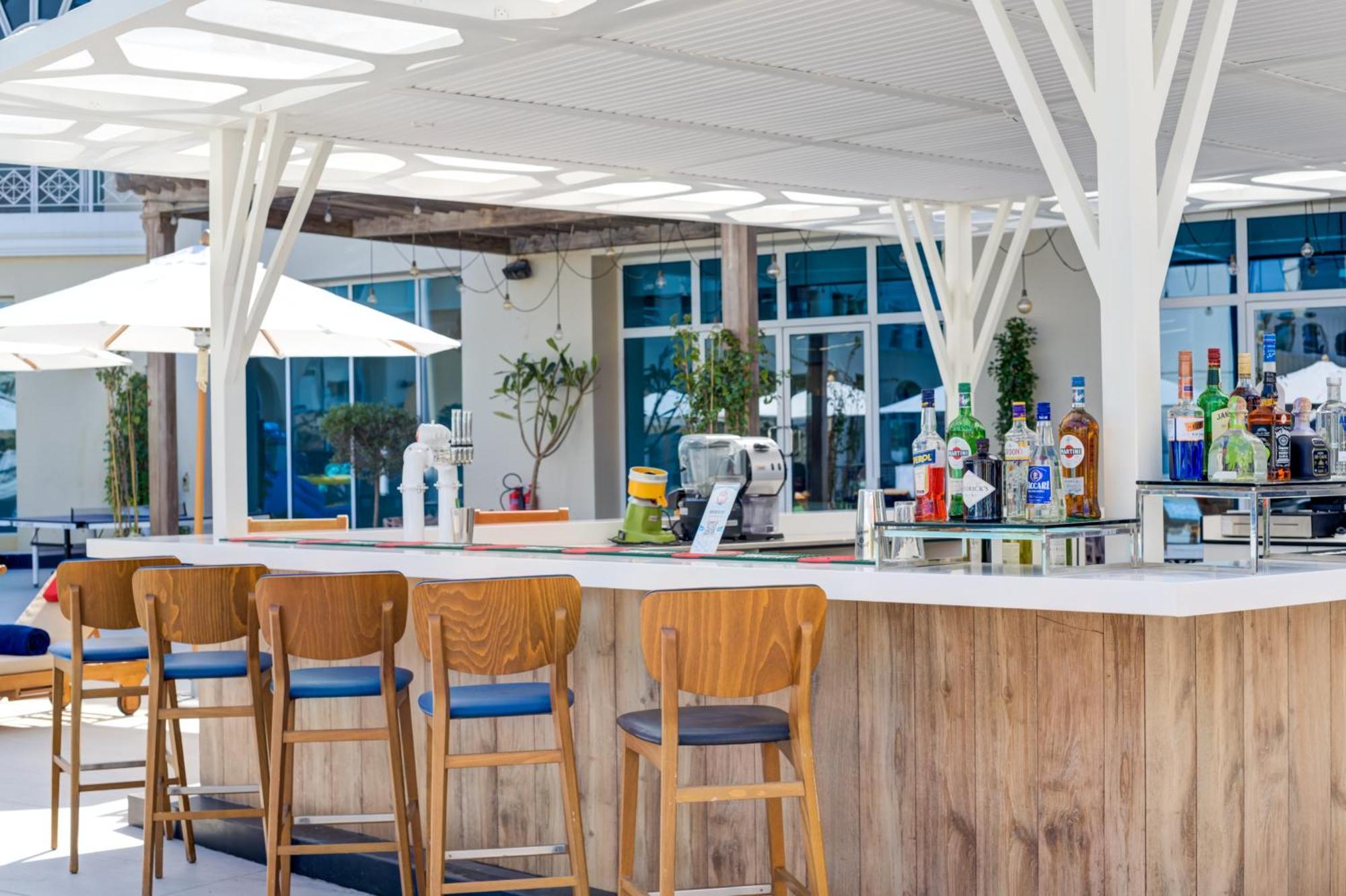 Millennium Lakeview Formerly Copthorne Lakeview Hotel 4*