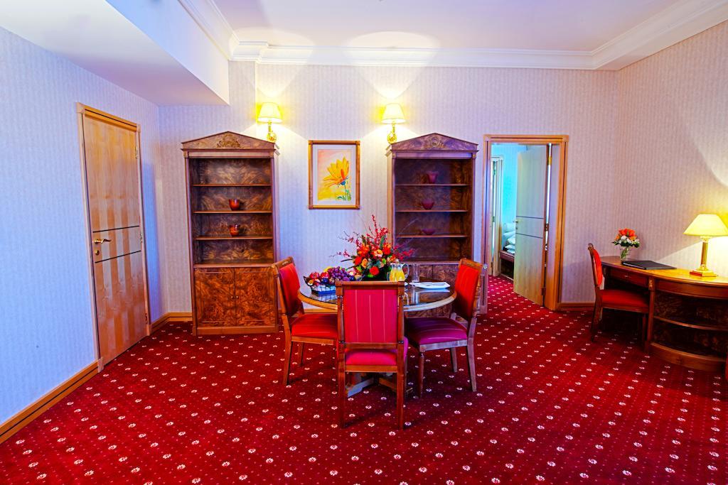 Otel Capitol Jumeirah 4*
