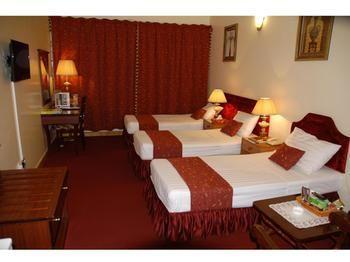 Hotel Kings Square Llc