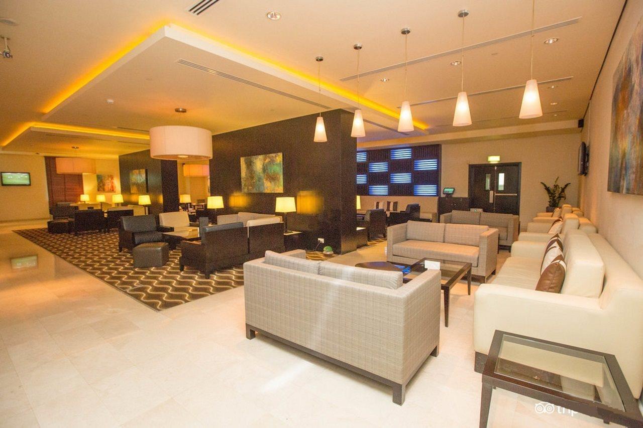 Express Airport By Ihg Hotel