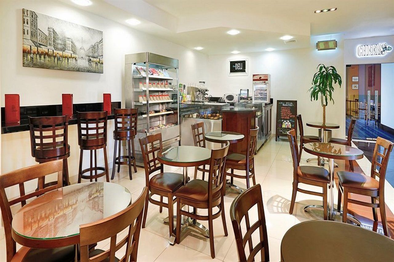 Hotel Arabian Park Dubai, An Edge By Rotana 3*