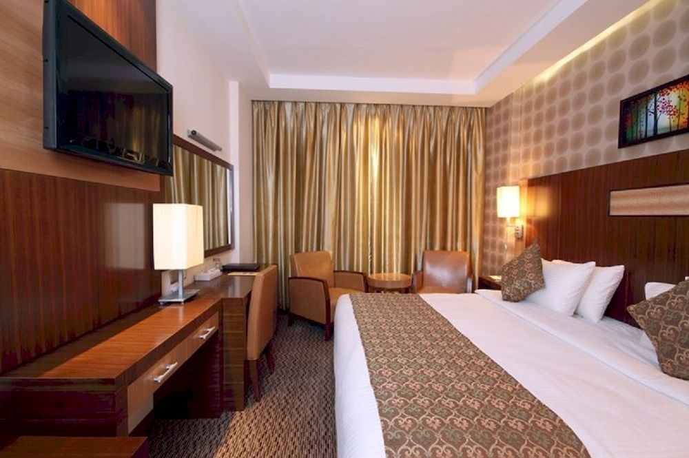 Sun And Sands Downtown Hotel
