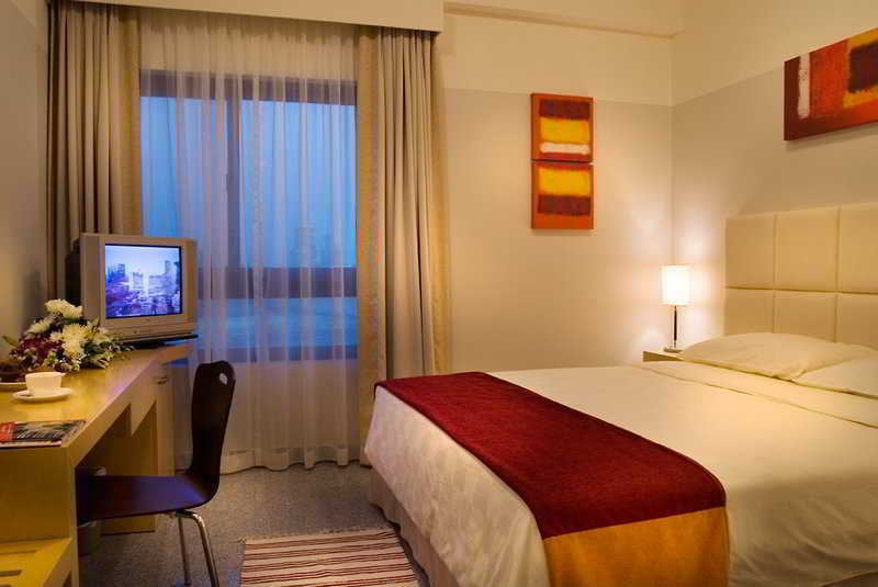 Hotel Arabian Park Dubai, An Edge By Rotana 3*