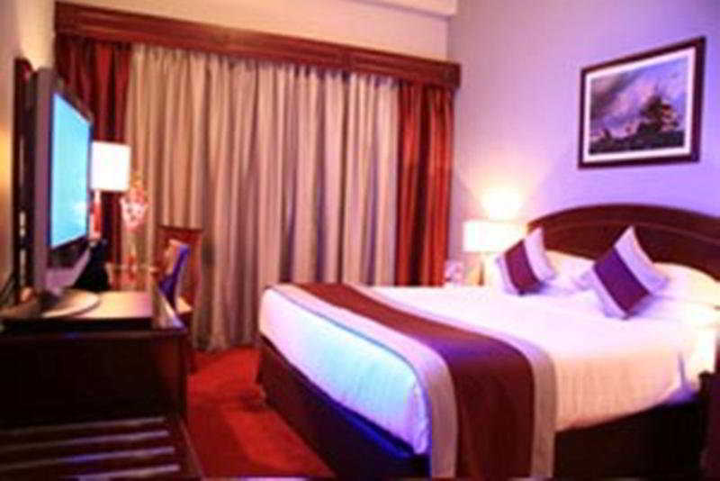 Broadway Otel 3*