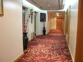 Hotel Kings Square Llc 2*