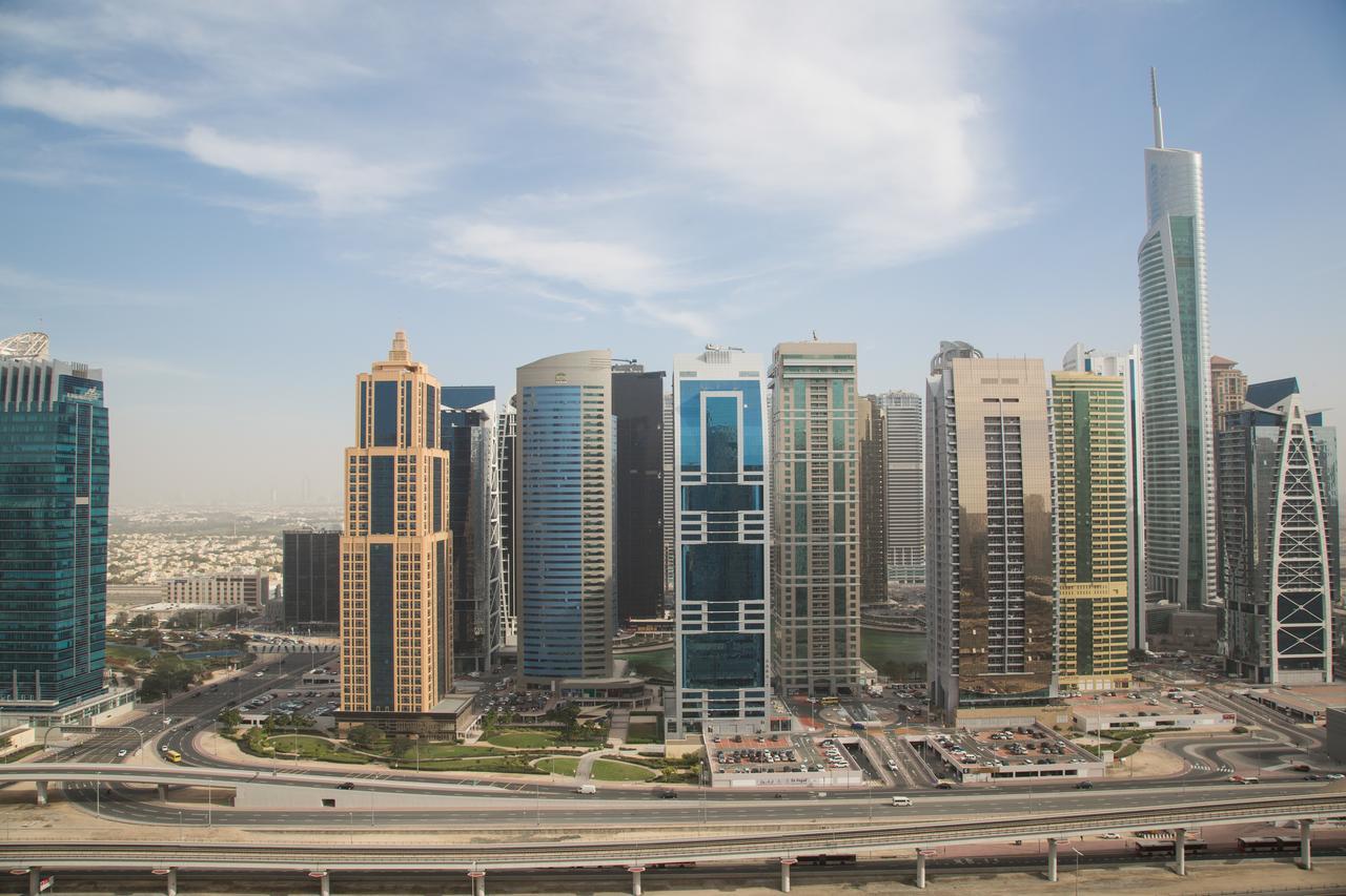 Apartment Higuests - West Avenue Dubai