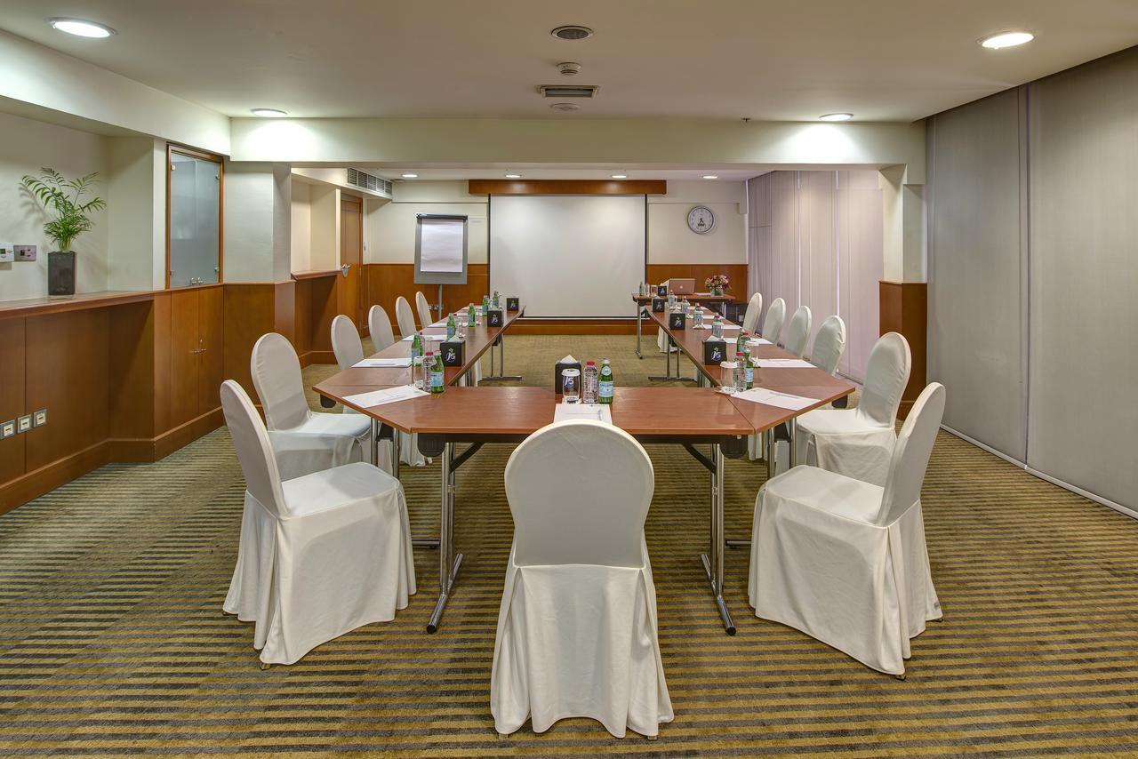 J5 - Port Saeed Hotel