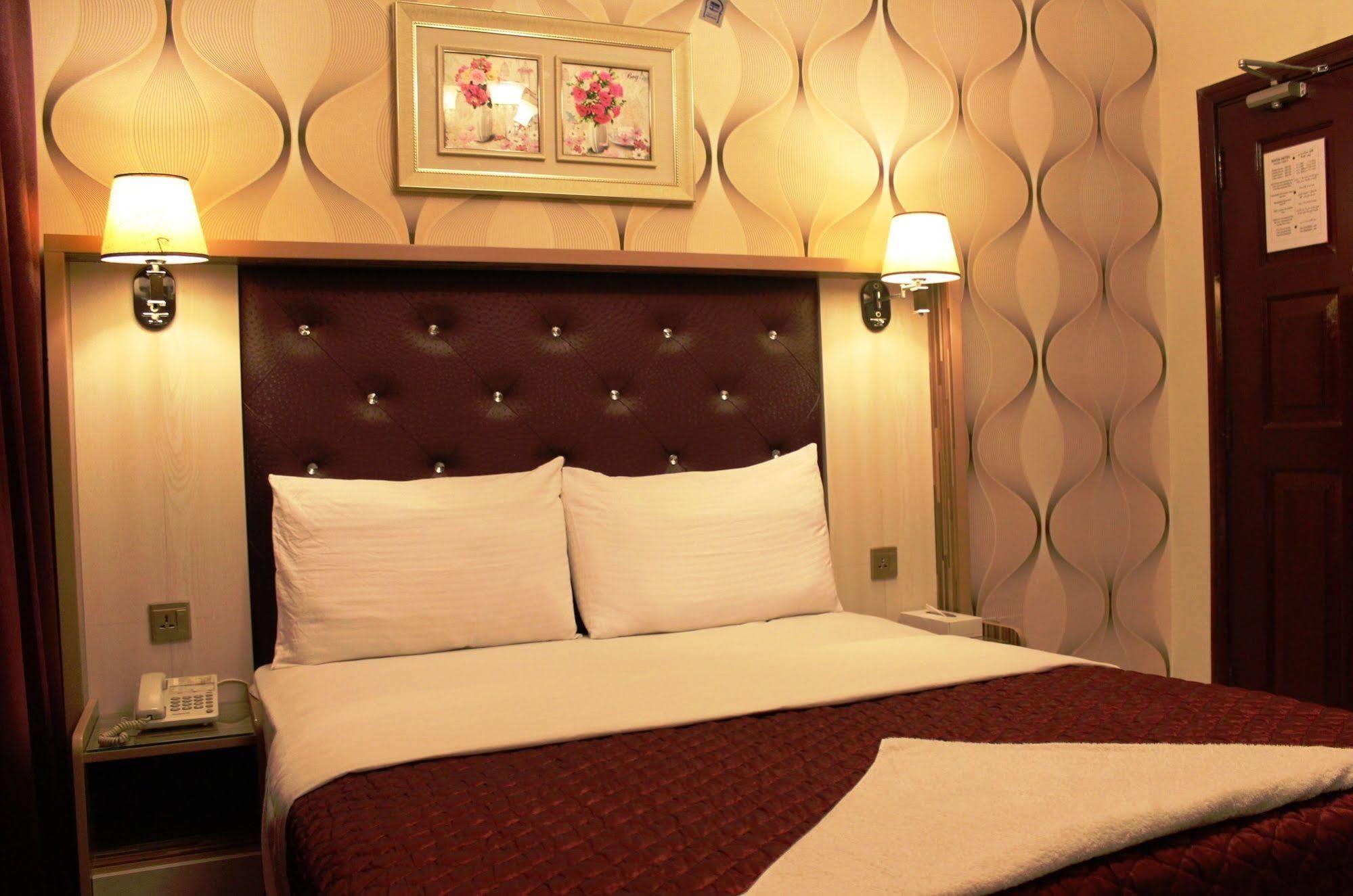 Sutchi Hotel