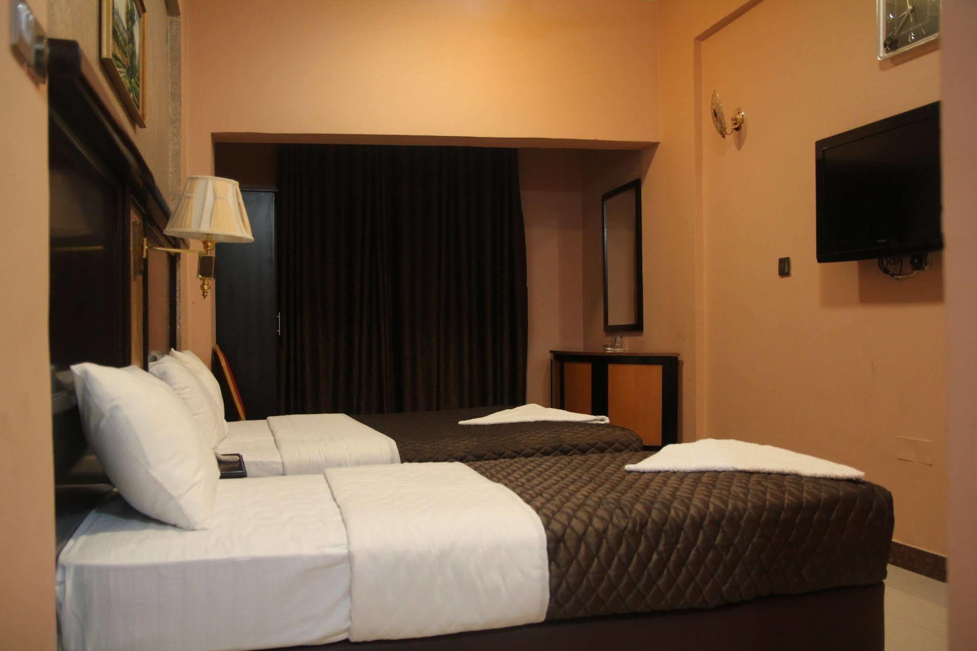 Oyo 491 Rahab Hotel
