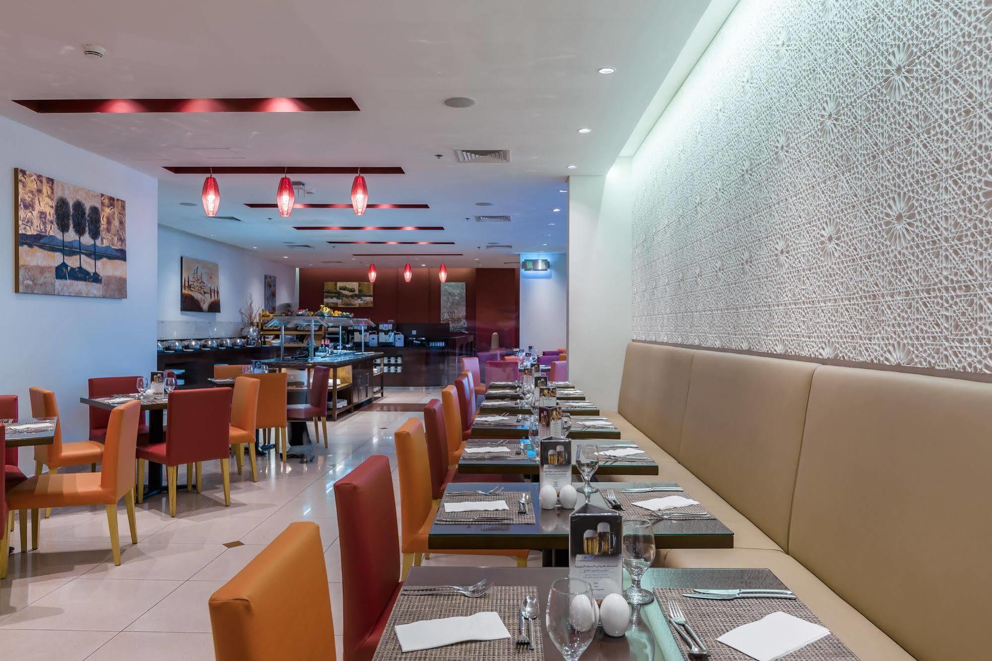 Hotel Arabian Park Dubai, An Edge By Rotana