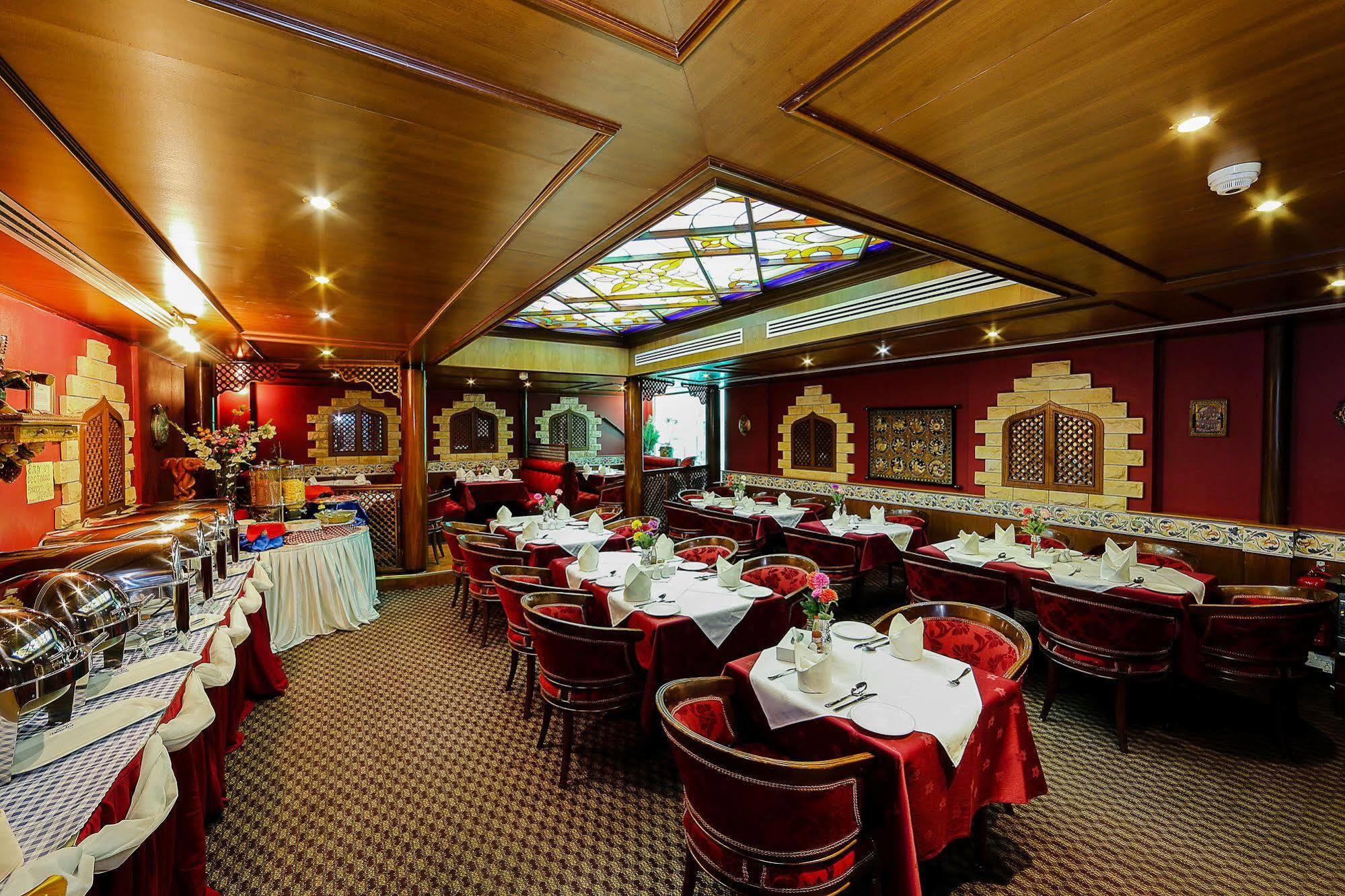Jonrad Hotel