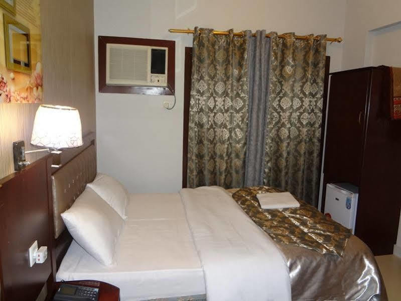 Al Sabkha * Dubai