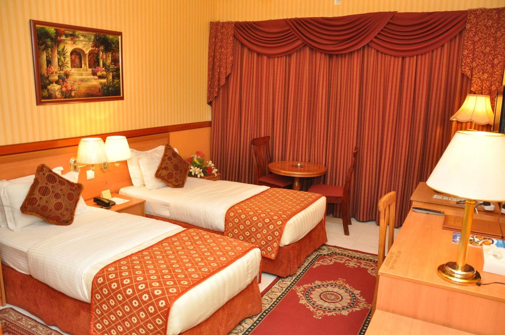 Hotel Oyo 297 California 3*