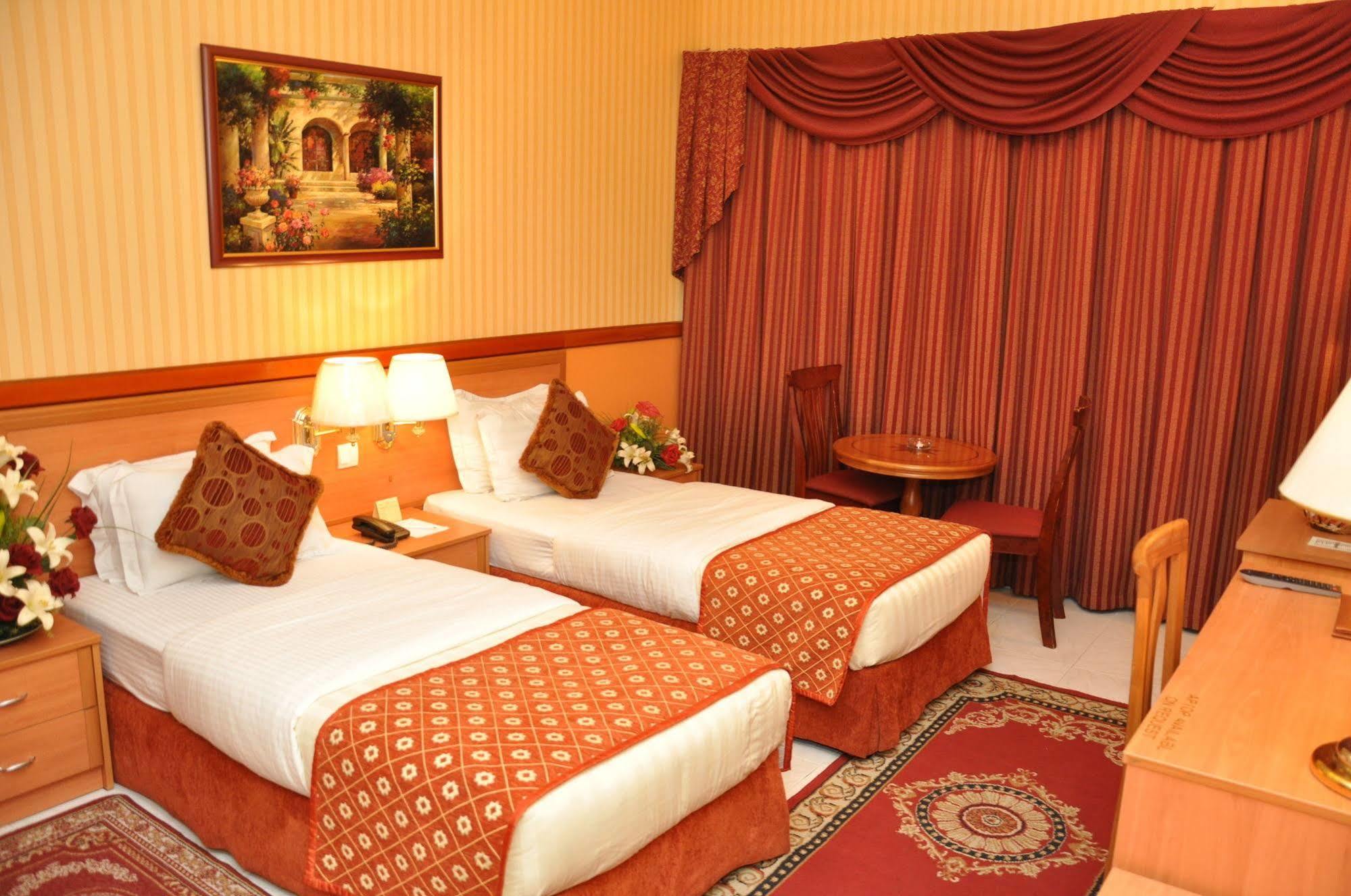 Oyo 297 California Hotel