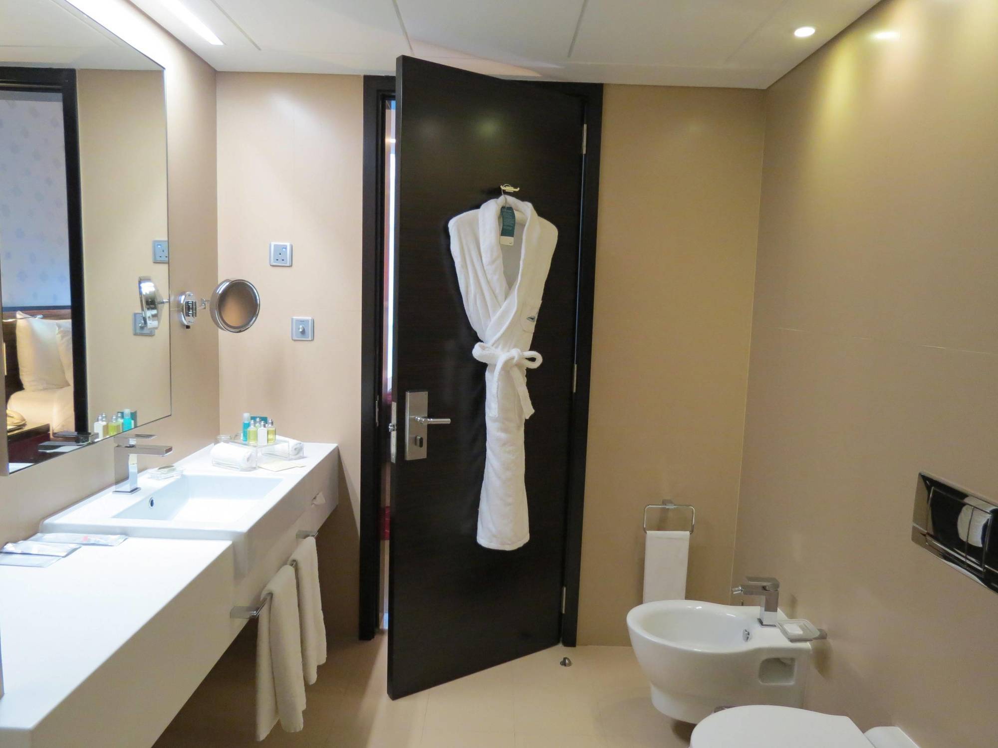 Hotel Cosmopolitan - Al Barsha Dubai