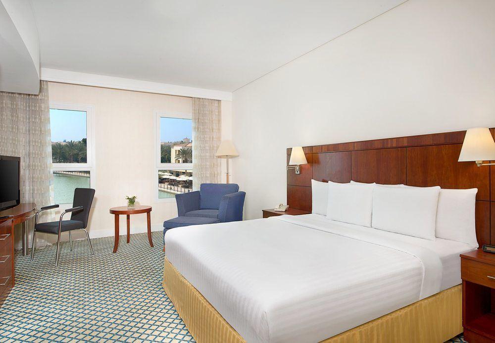Millennium Lakeview Formerly Copthorne Lakeview Hotel
