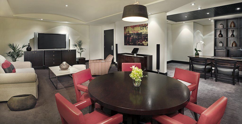 Otel Address Montgomerie