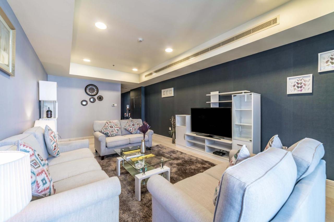 Yanjoon Homes - Princess Tower Apartment *